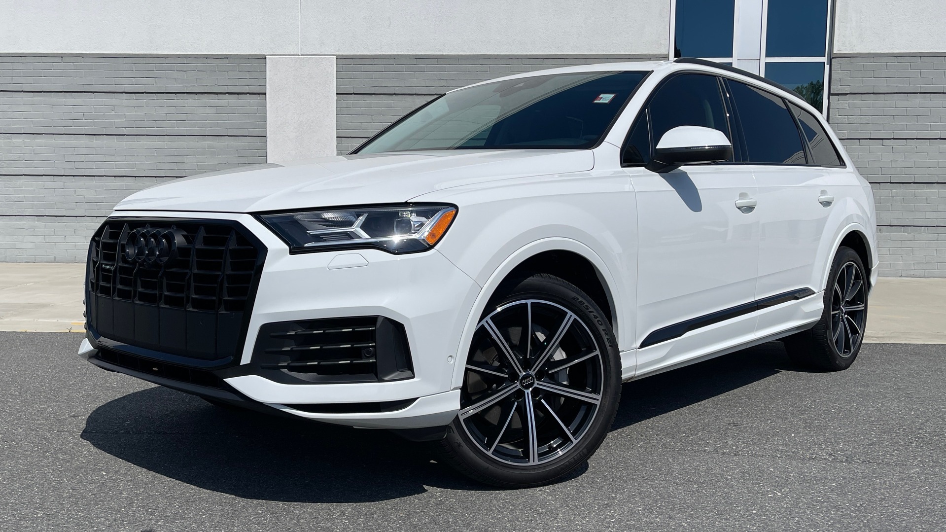 Used 2020 Audi Q7 PREMIUM PLUS 3.0L / CLD WTHR / BLACK OPTIC / WARM WTHR / TOWING / REARVIEW for sale Sold at Formula Imports in Charlotte NC 28227 1