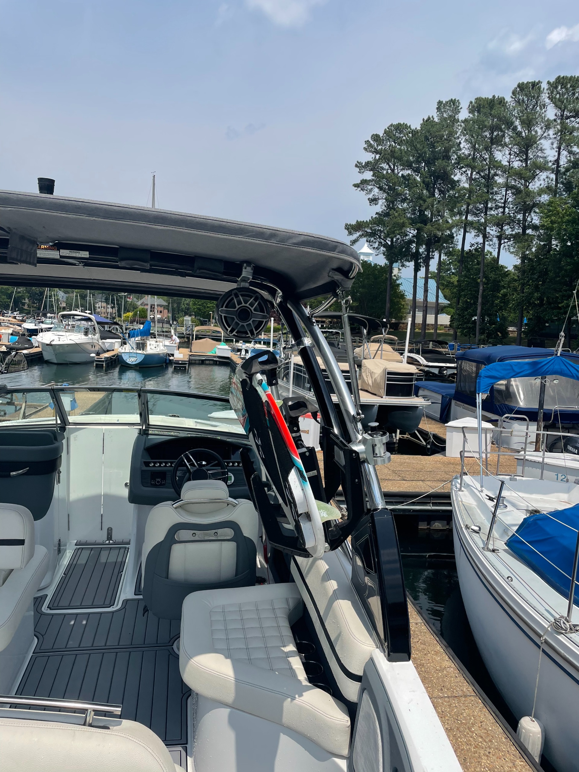 Used 2020 Cobalt 25 R5 SURF SKI BOAT / VOLVO V8 / PORTA POTTI / UNDERWATER LIGHTING / PREMIUM SND for sale Sold at Formula Imports in Charlotte NC 28227 12