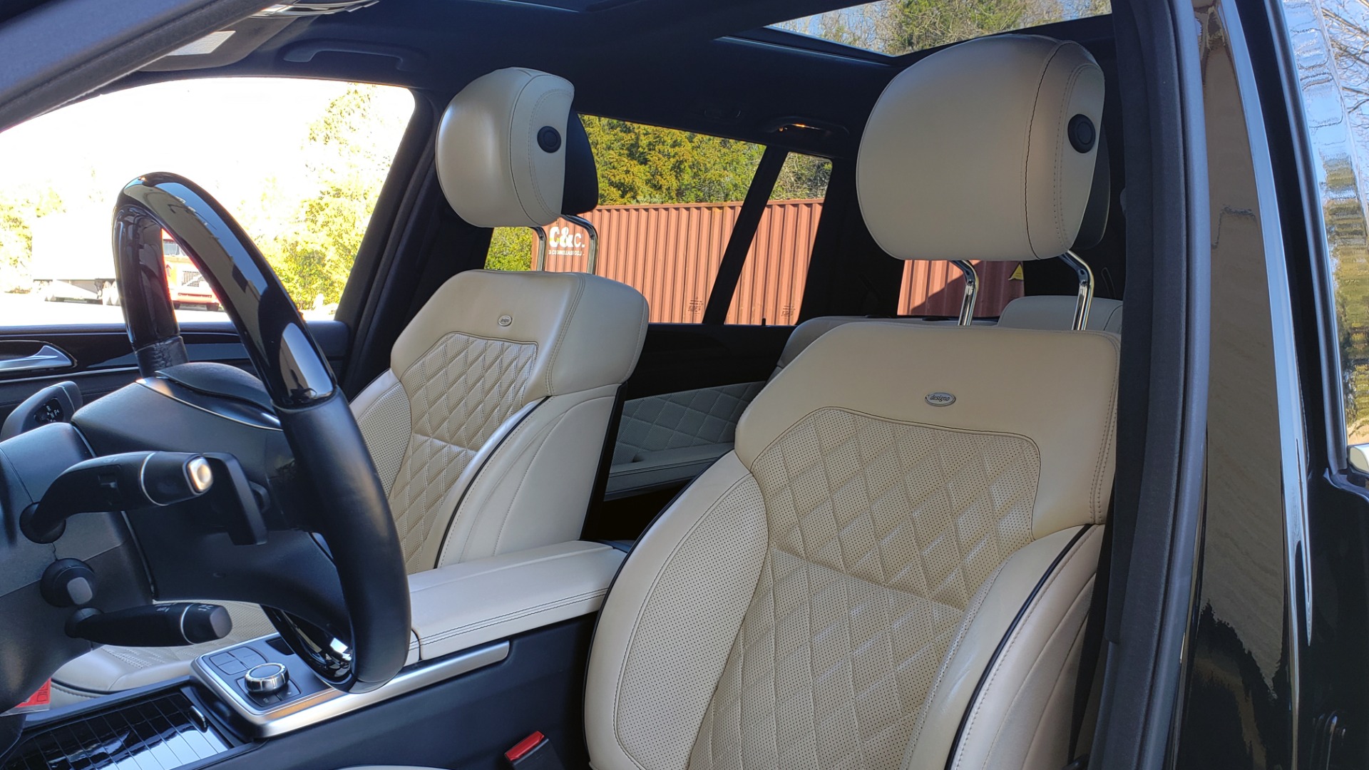 Used 2015 Mercedes-Benz GL-Class GL 550 4MATIC / DRVR ASST / PANO-ROOF / DESIGNO / REARVIEW for sale Sold at Formula Imports in Charlotte NC 28227 39