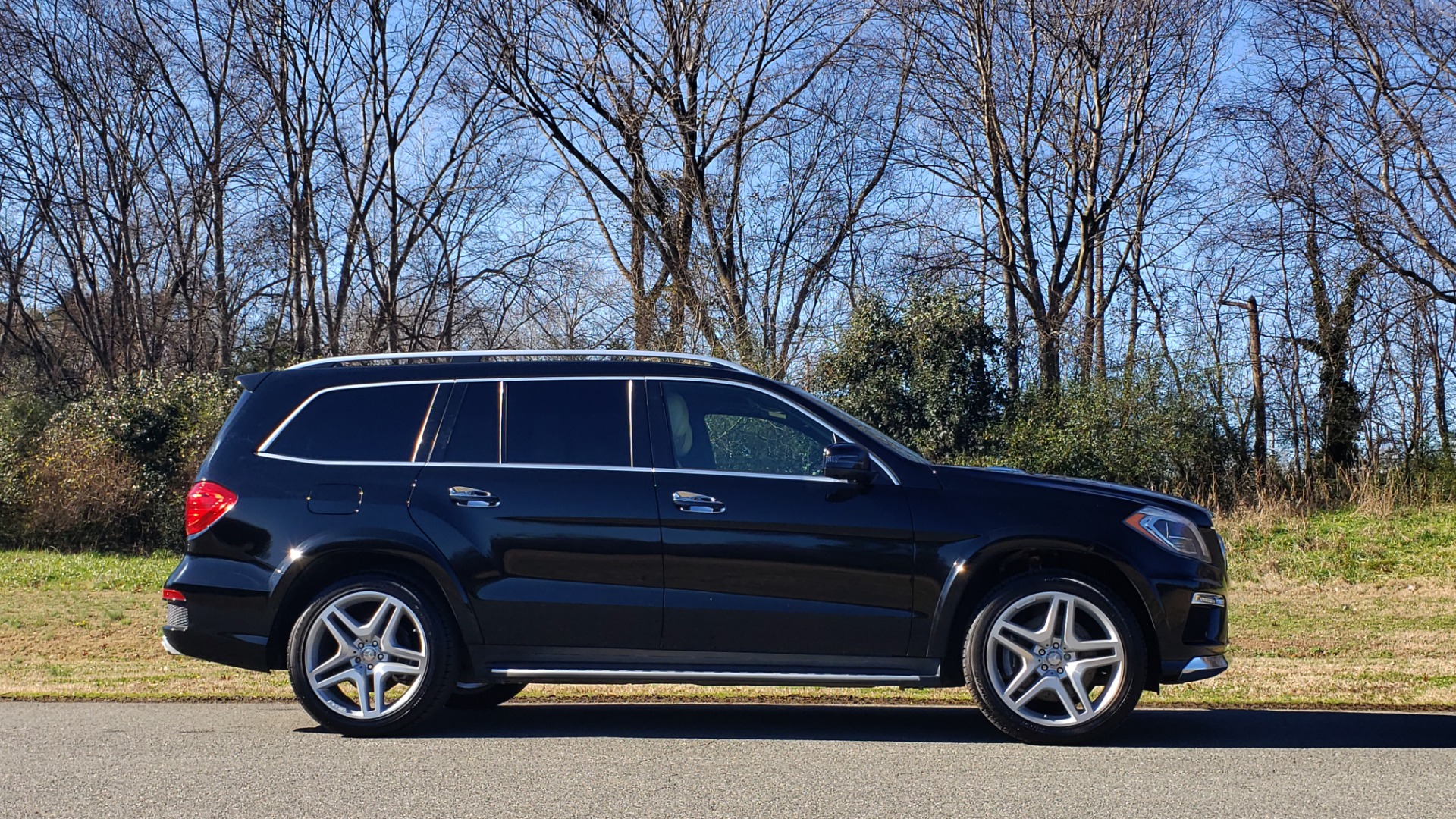 Used 2015 Mercedes-Benz GL-Class GL 550 4MATIC / DRVR ASST / PANO-ROOF / DESIGNO / REARVIEW for sale Sold at Formula Imports in Charlotte NC 28227 5