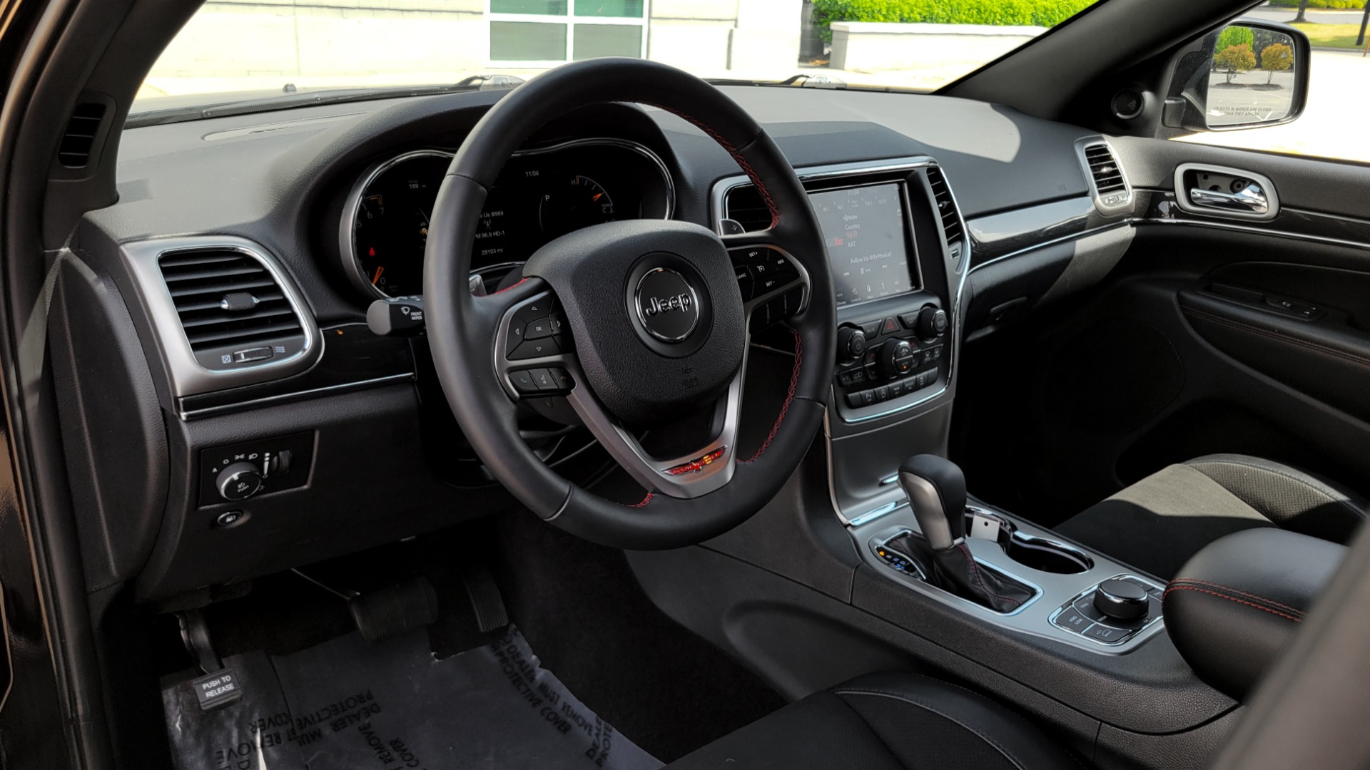 Used 2018 Jeep GRAND CHEROKEE TRAILHAWK 4X4 / 3.6L / NAV / BLIND SPOT / REARVIEW for sale Sold at Formula Imports in Charlotte NC 28227 44
