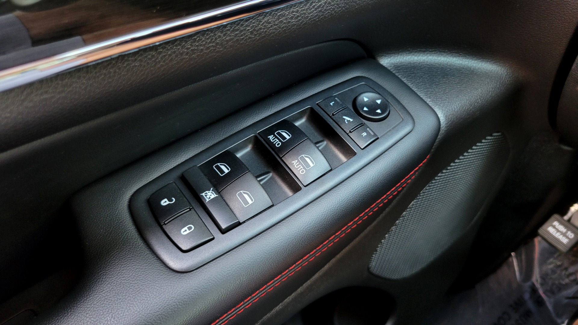 Used 2018 Jeep GRAND CHEROKEE TRAILHAWK 4X4 / 3.6L / NAV / BLIND SPOT / REARVIEW for sale Sold at Formula Imports in Charlotte NC 28227 45