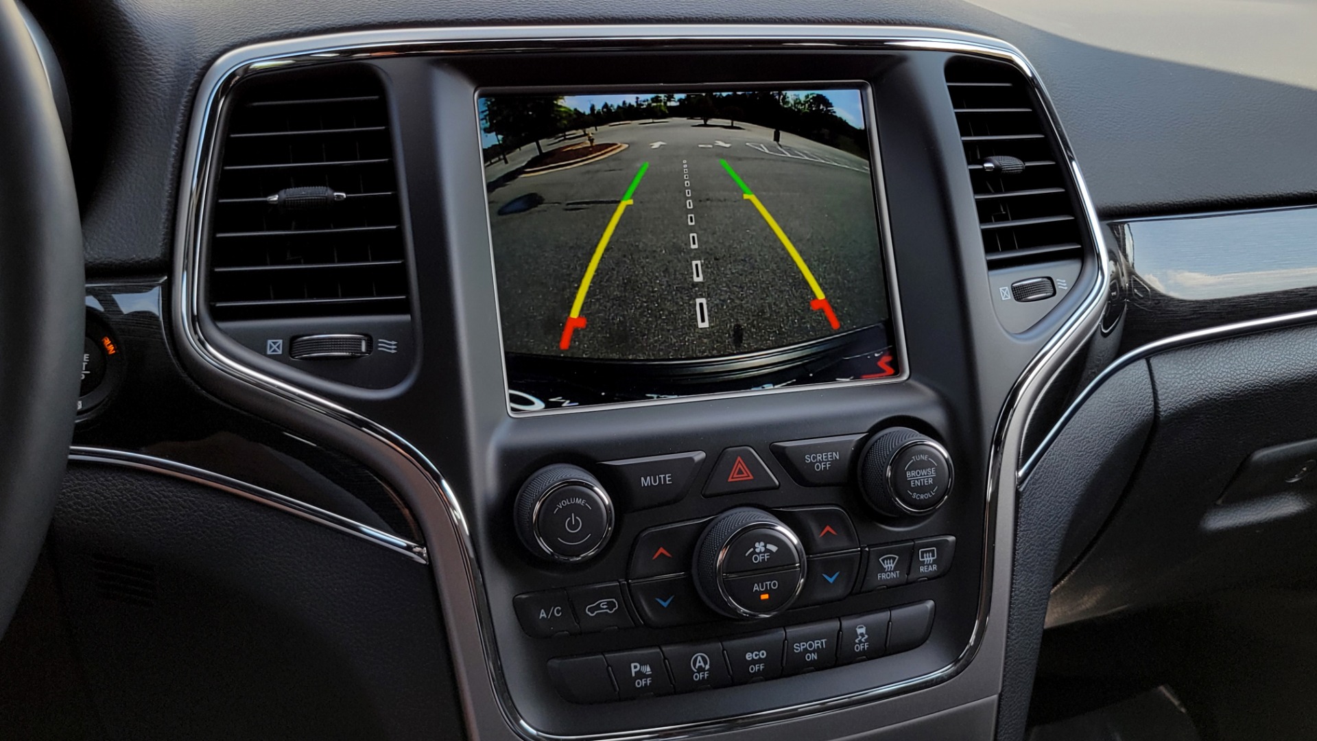 Used 2018 Jeep GRAND CHEROKEE TRAILHAWK 4X4 / 3.6L / NAV / BLIND SPOT / REARVIEW for sale Sold at Formula Imports in Charlotte NC 28227 53