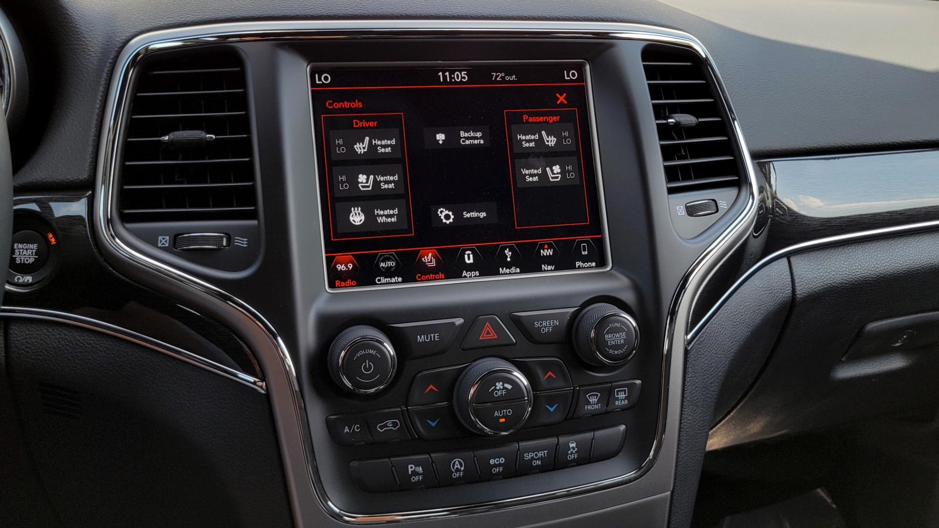 Used 2018 Jeep GRAND CHEROKEE TRAILHAWK 4X4 / 3.6L / NAV / BLIND SPOT / REARVIEW for sale $38,000 at Formula Imports in Charlotte NC 28227 54