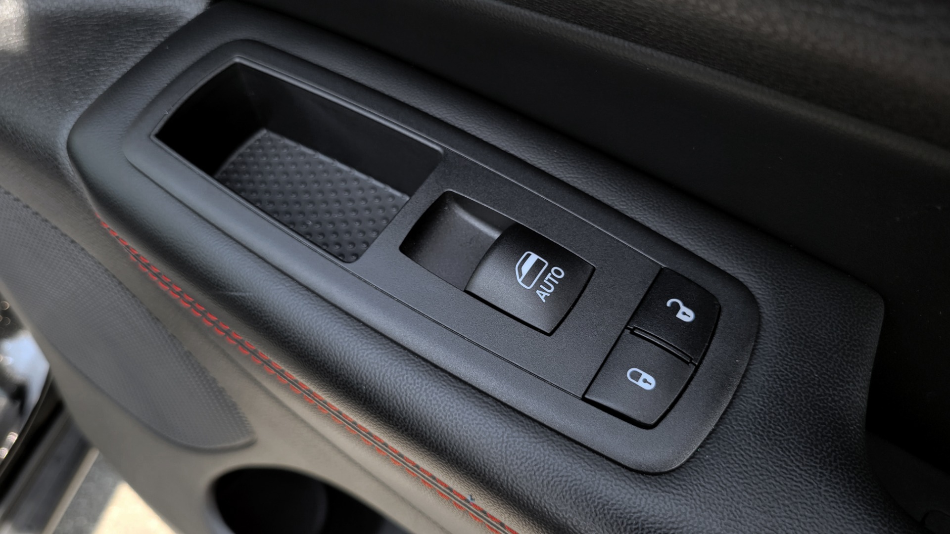 Used 2018 Jeep GRAND CHEROKEE TRAILHAWK 4X4 / 3.6L / NAV / BLIND SPOT / REARVIEW for sale Sold at Formula Imports in Charlotte NC 28227 72