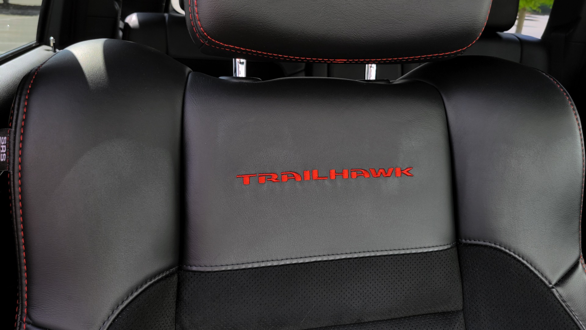 Used 2018 Jeep GRAND CHEROKEE TRAILHAWK 4X4 / 3.6L / NAV / BLIND SPOT / REARVIEW for sale Sold at Formula Imports in Charlotte NC 28227 75