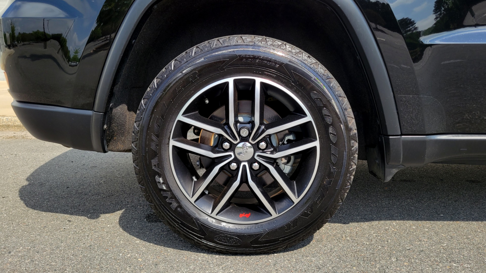 Used 2018 Jeep GRAND CHEROKEE TRAILHAWK 4X4 / 3.6L / NAV / BLIND SPOT / REARVIEW for sale Sold at Formula Imports in Charlotte NC 28227 88