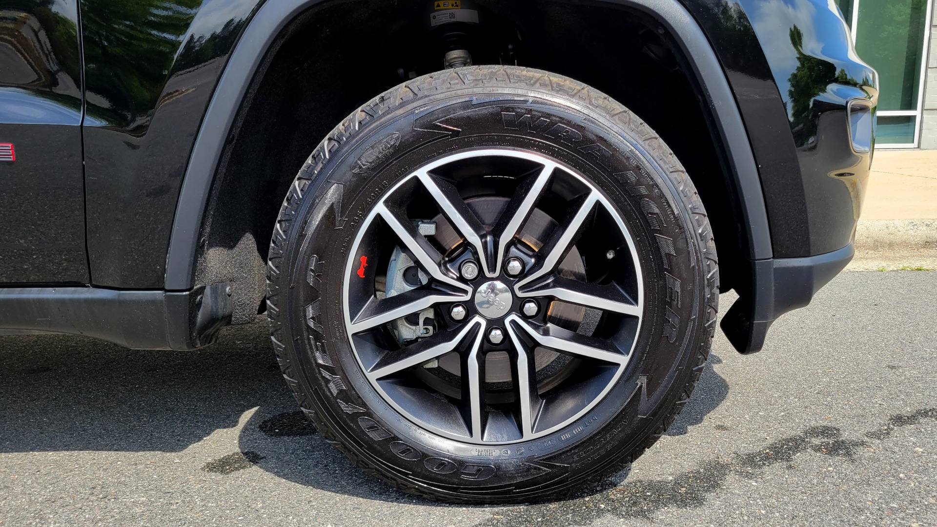 Used 2018 Jeep GRAND CHEROKEE TRAILHAWK 4X4 / 3.6L / NAV / BLIND SPOT / REARVIEW for sale Sold at Formula Imports in Charlotte NC 28227 89