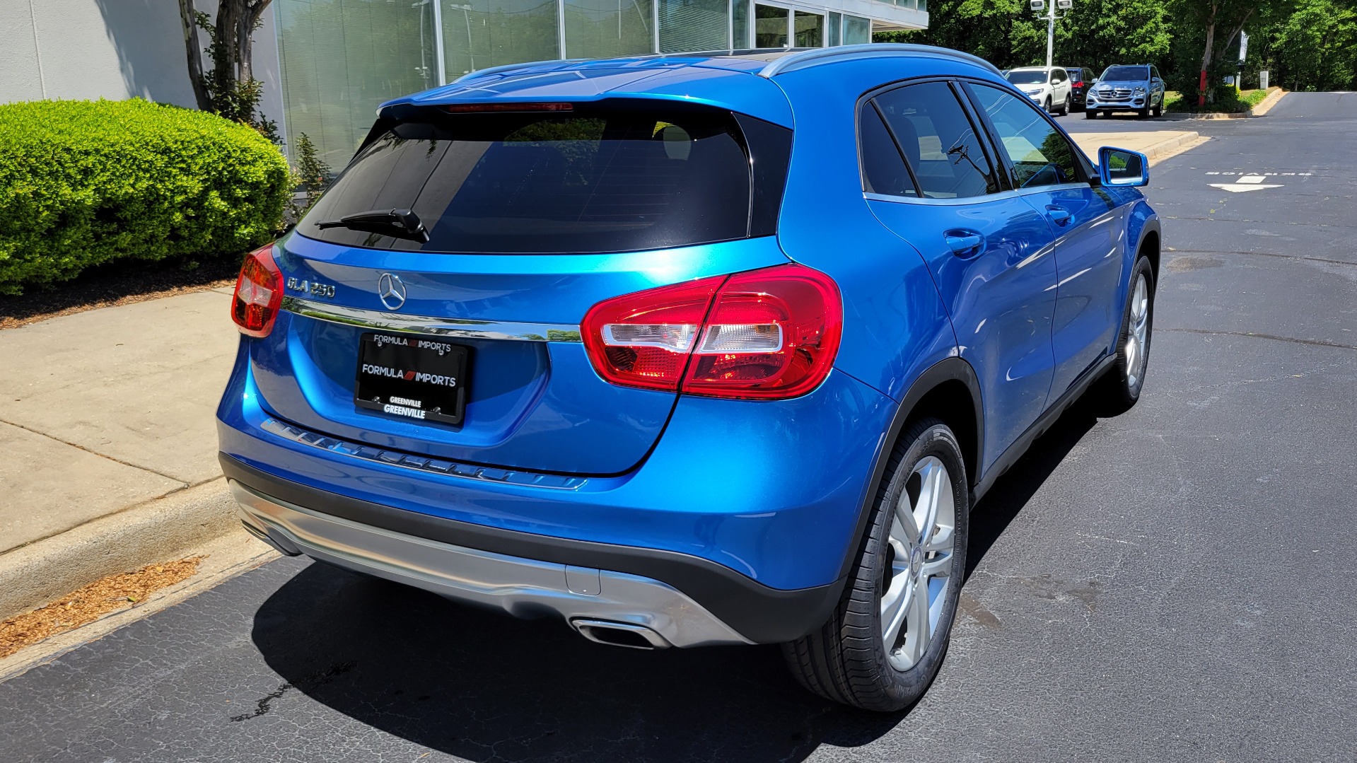 Used 2017 Mercedes-Benz GLA 250 2.0L SUV / PANO-ROOF / BLIND SPOT ASST / REARVIEW for sale Sold at Formula Imports in Charlotte NC 28227 5