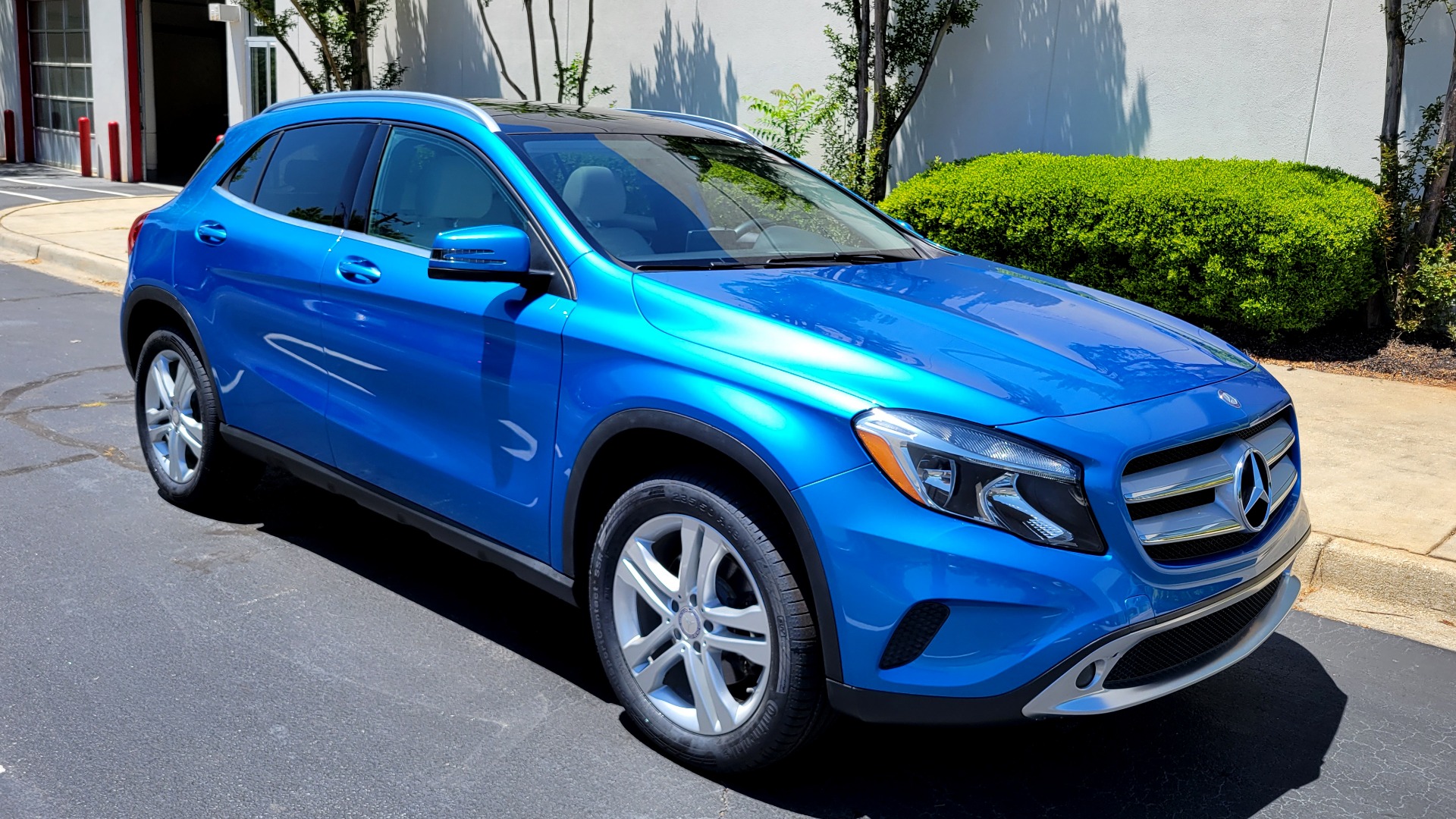 Used 2017 Mercedes-Benz GLA 250 2.0L SUV / PANO-ROOF / BLIND SPOT ASST / REARVIEW for sale Sold at Formula Imports in Charlotte NC 28227 8