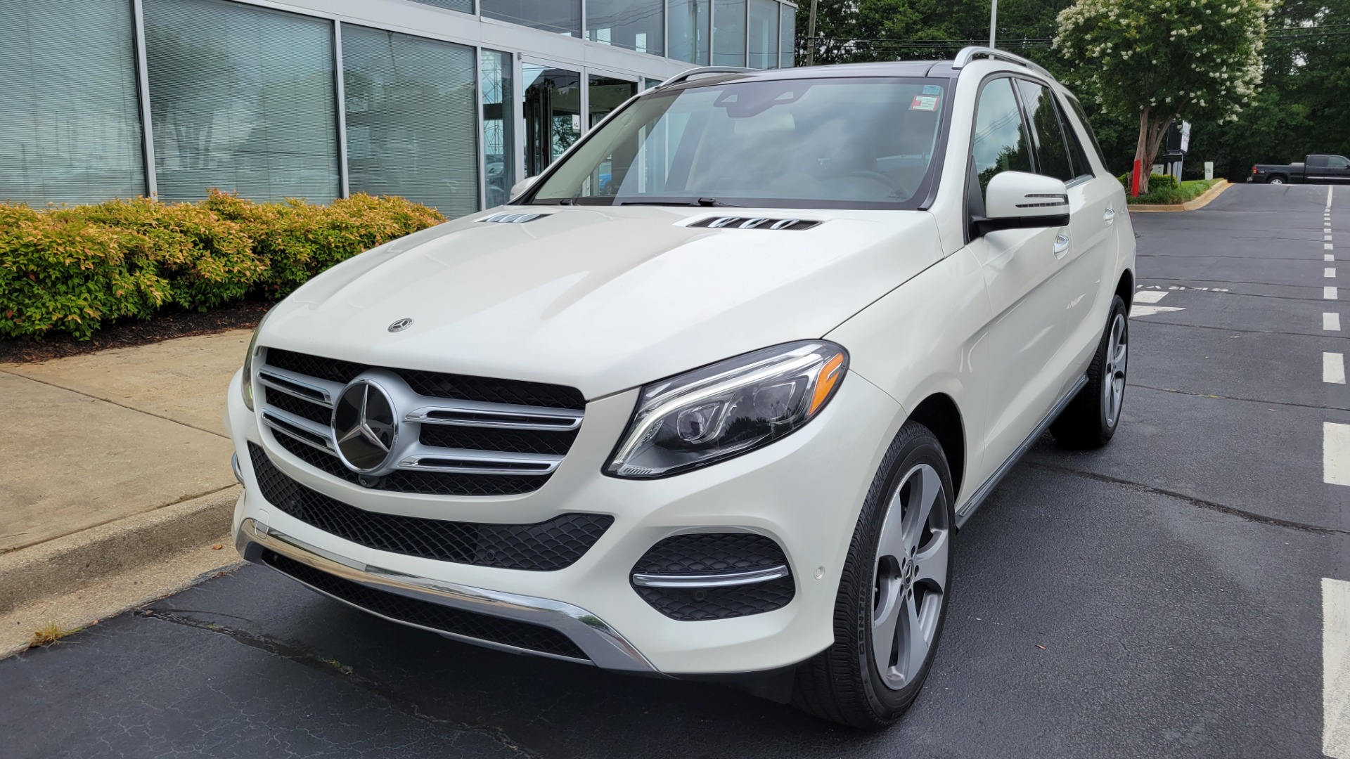 Used 2018 Mercedes-Benz GLE 350 4MATIC SUV / PREMIUM 3 / PANO-ROOF / H/K SND / REARVIEW for sale Sold at Formula Imports in Charlotte NC 28227 2
