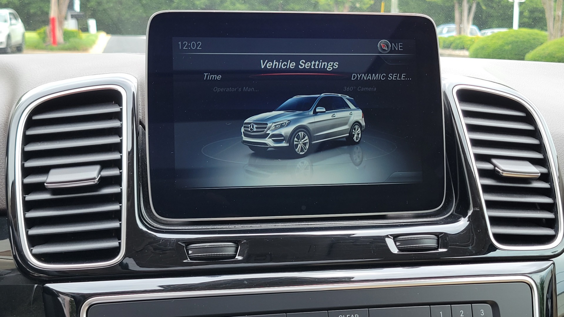 Used 2018 Mercedes-Benz GLE 350 4MATIC SUV / PREMIUM 3 / PANO-ROOF / H/K SND / REARVIEW for sale Sold at Formula Imports in Charlotte NC 28227 45