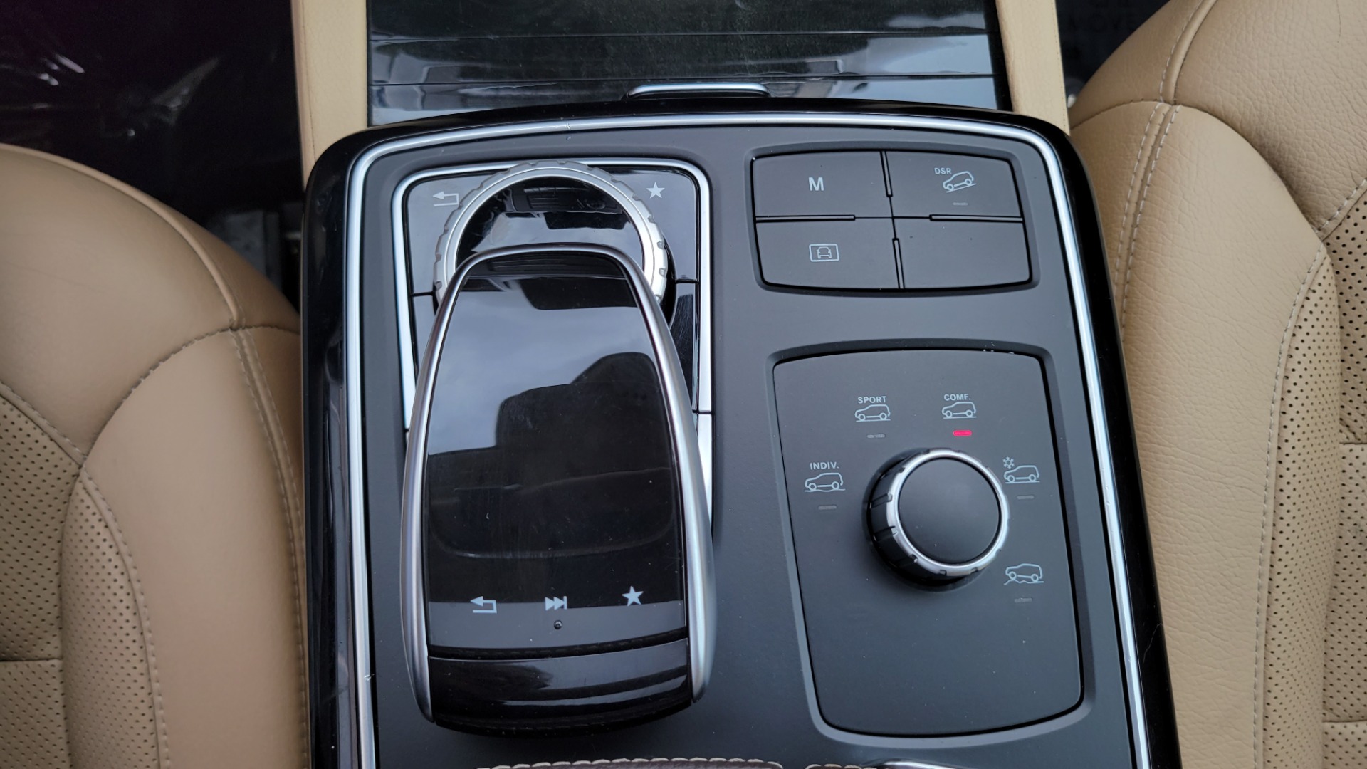 Used 2018 Mercedes-Benz GLE 350 4MATIC SUV / PREMIUM 3 / PANO-ROOF / H/K SND / REARVIEW for sale Sold at Formula Imports in Charlotte NC 28227 48