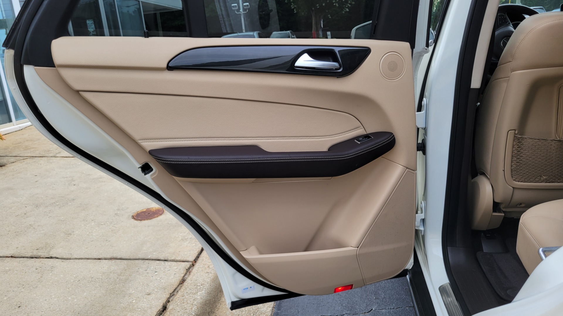 Used 2018 Mercedes-Benz GLE 350 4MATIC SUV / PREMIUM 3 / PANO-ROOF / H/K SND / REARVIEW for sale Sold at Formula Imports in Charlotte NC 28227 58