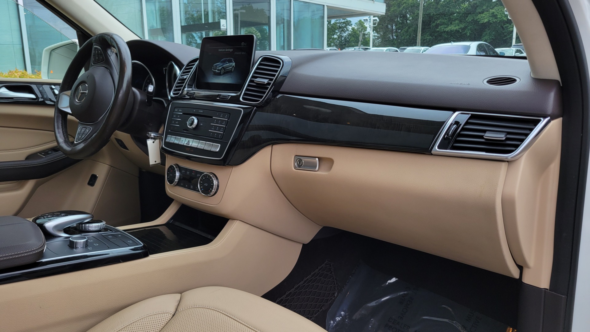 Used 2018 Mercedes-Benz GLE 350 4MATIC SUV / PREMIUM 3 / PANO-ROOF / H/K SND / REARVIEW for sale Sold at Formula Imports in Charlotte NC 28227 67