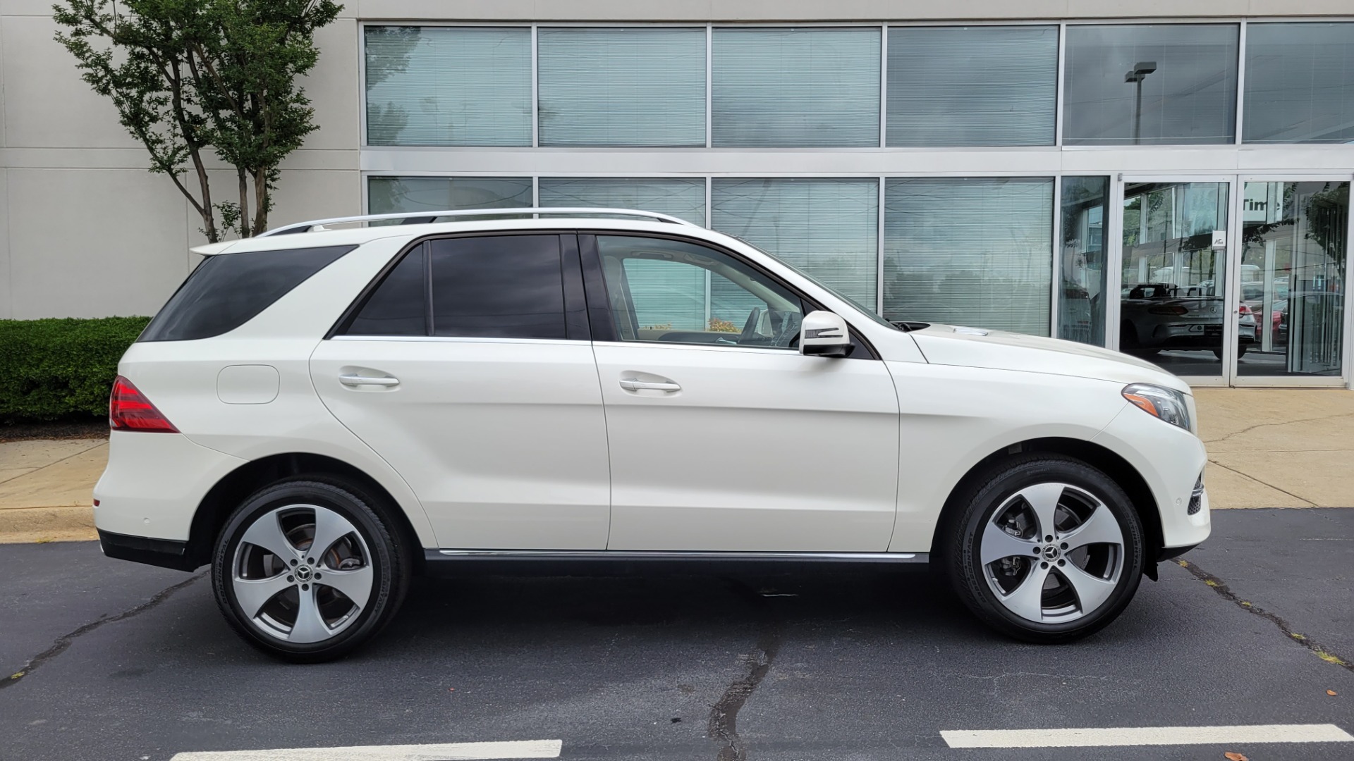 Used 2018 Mercedes-Benz GLE 350 4MATIC SUV / PREMIUM 3 / PANO-ROOF / H/K SND / REARVIEW for sale Sold at Formula Imports in Charlotte NC 28227 7