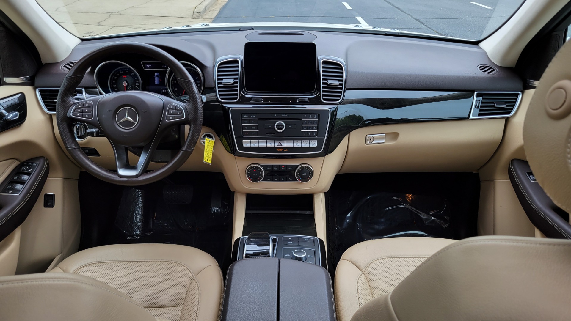 Used 2018 Mercedes-Benz GLE 350 4MATIC SUV / PREMIUM 3 / PANO-ROOF / H/K SND / REARVIEW for sale $39,495 at Formula Imports in Charlotte NC 28227 77