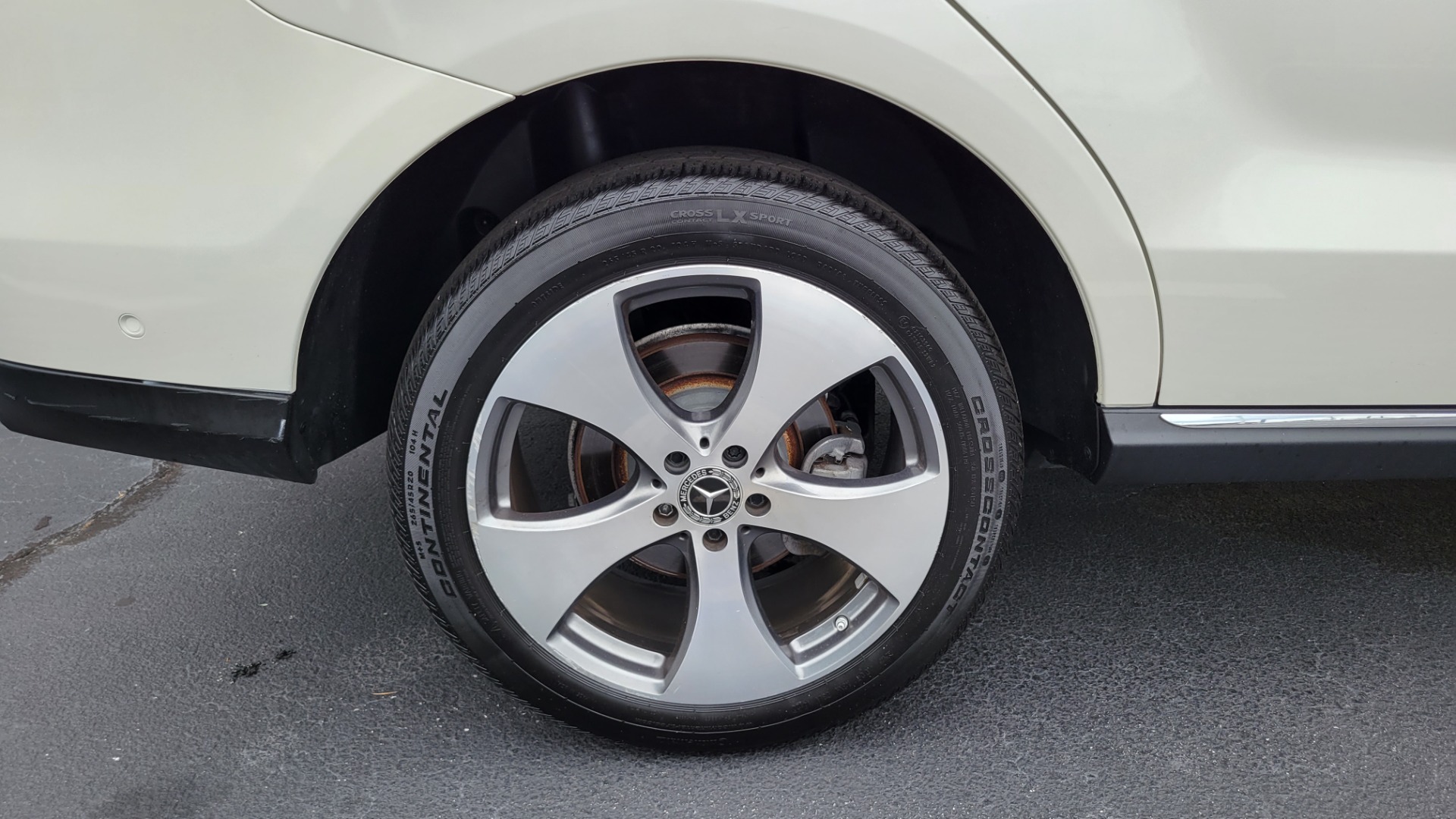 Used 2018 Mercedes-Benz GLE 350 4MATIC SUV / PREMIUM 3 / PANO-ROOF / H/K SND / REARVIEW for sale $39,495 at Formula Imports in Charlotte NC 28227 81