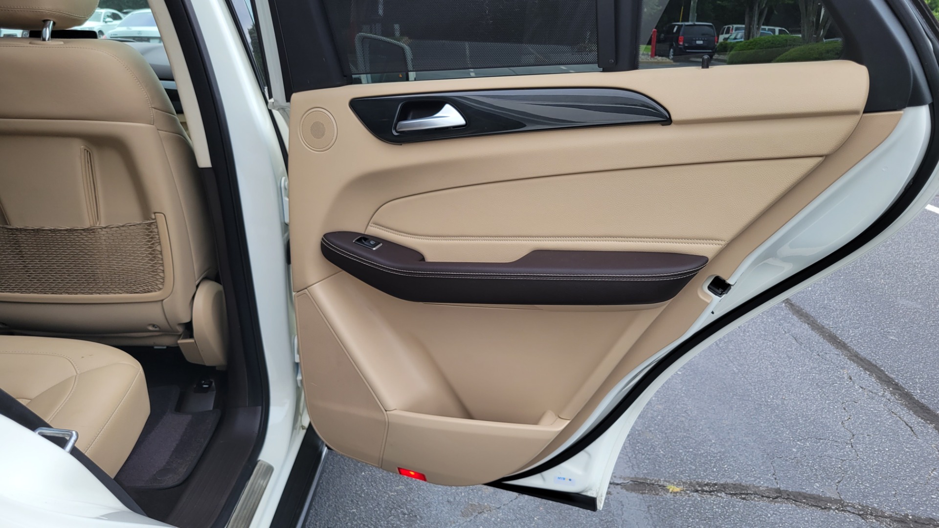 Used 2018 Mercedes-Benz GLE 350 4MATIC SUV / PREMIUM 3 / PANO-ROOF / H/K SND / REARVIEW for sale $39,495 at Formula Imports in Charlotte NC 28227 89