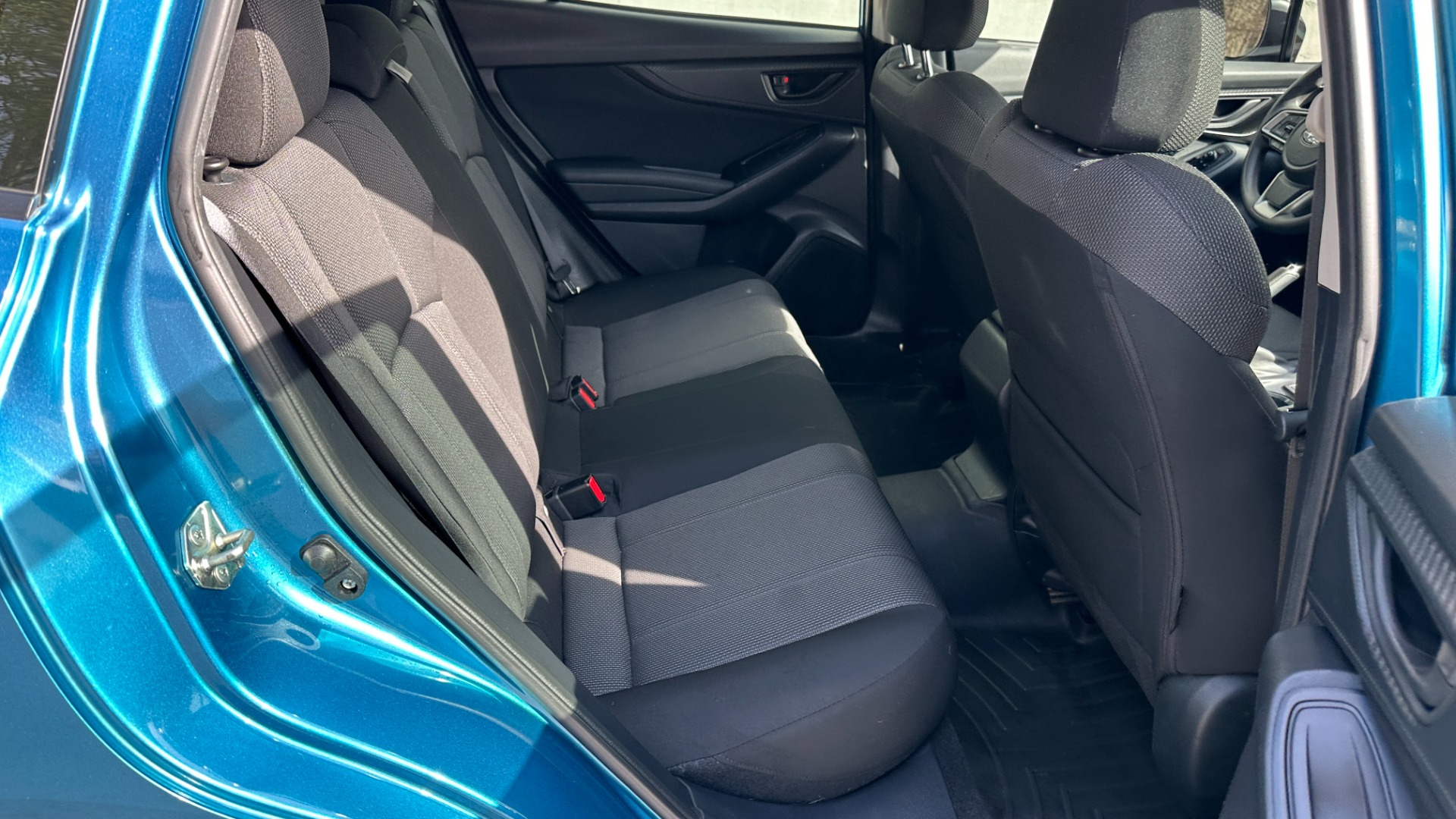 Used 2019 Subaru Impreza 5 SPEED MANUAL / CLOTH INTERIOR / PEARL PAINT for sale Sold at Formula Imports in Charlotte NC 28227 30