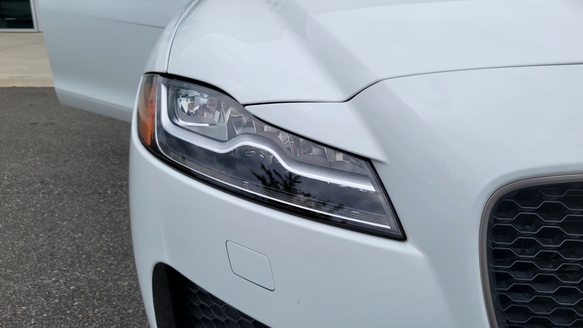 Used 2018 Jaguar XF SPORTBRAKE S / 3.0L / AWD / TECHNOLOGY / NAV / PANO-ROOF / REARVIEW for sale $46,995 at Formula Imports in Charlotte NC 28227 28