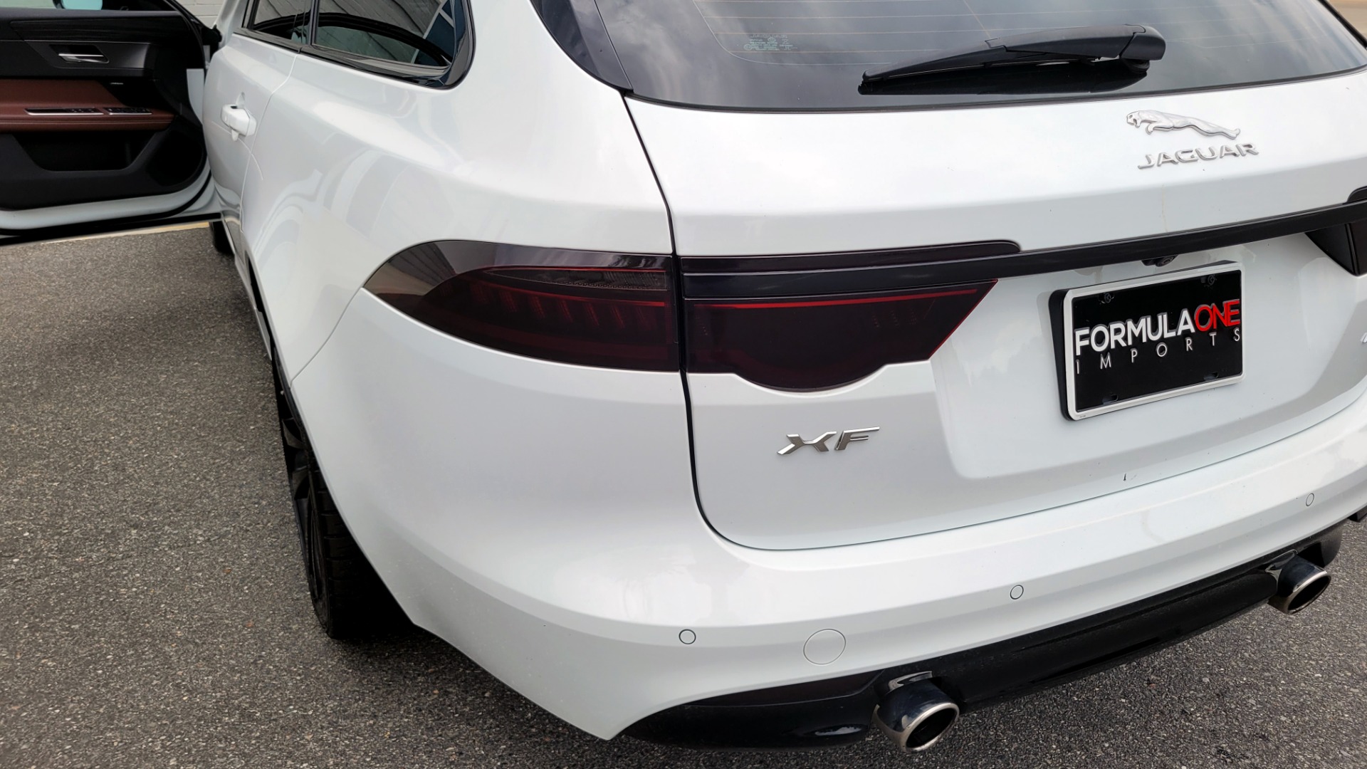 Used 2018 Jaguar XF SPORTBRAKE S / 3.0L / AWD / TECHNOLOGY / NAV / PANO-ROOF / REARVIEW for sale $46,995 at Formula Imports in Charlotte NC 28227 34