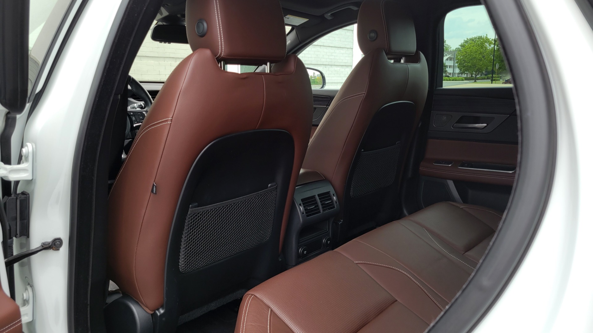 Used 2018 Jaguar XF SPORTBRAKE S / 3.0L / AWD / TECHNOLOGY / NAV / PANO-ROOF / REARVIEW for sale $46,995 at Formula Imports in Charlotte NC 28227 70