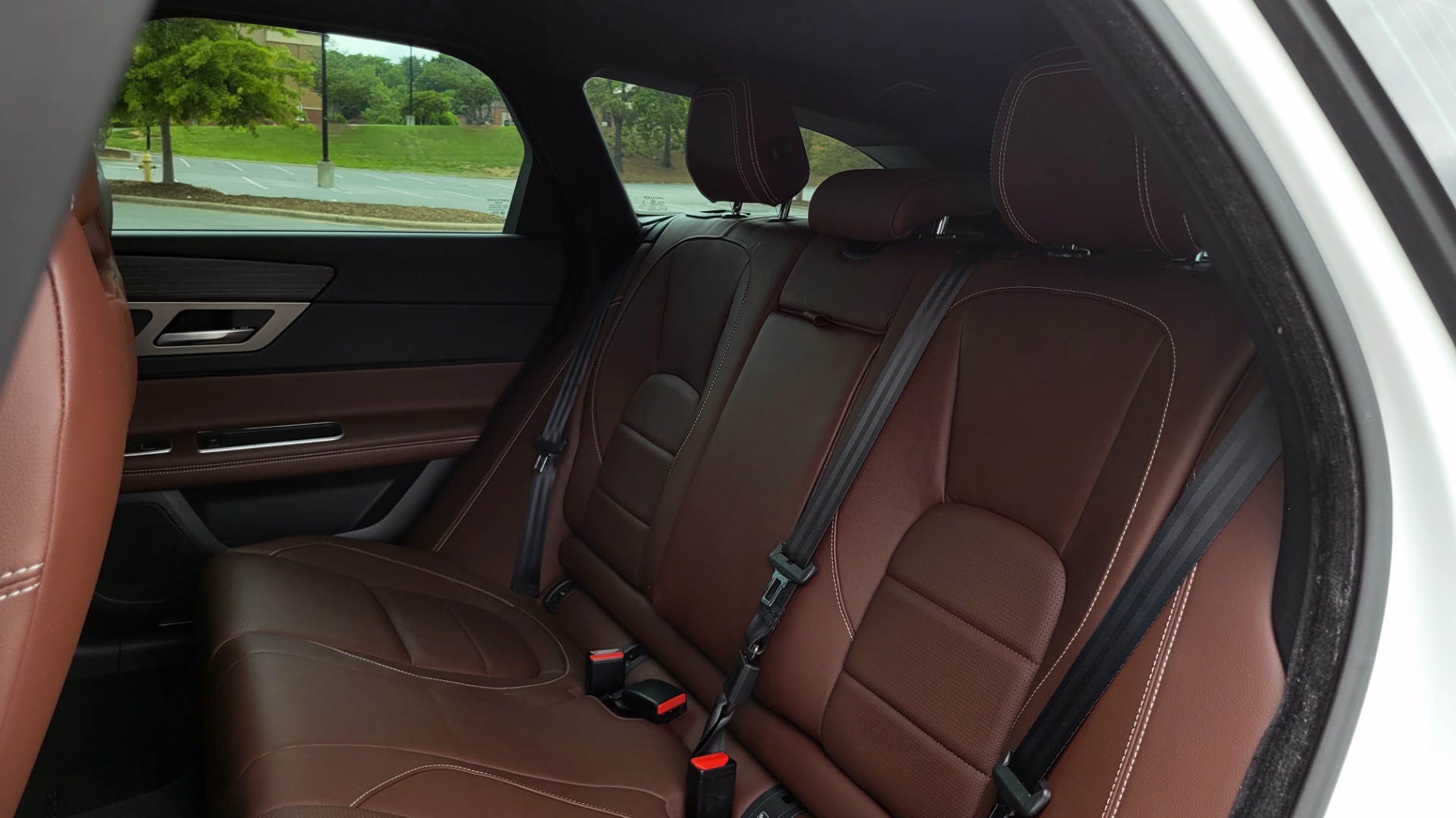 Used 2018 Jaguar XF SPORTBRAKE S / 3.0L / AWD / TECHNOLOGY / NAV / PANO-ROOF / REARVIEW for sale $46,995 at Formula Imports in Charlotte NC 28227 71