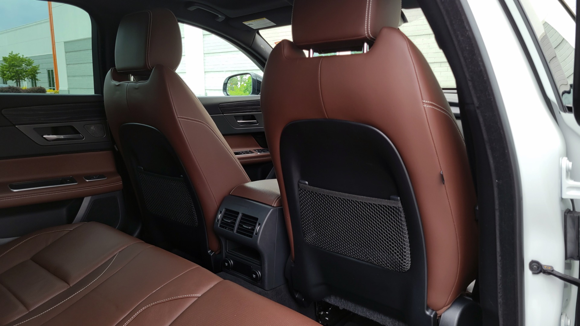 Used 2018 Jaguar XF SPORTBRAKE S / 3.0L / AWD / TECHNOLOGY / NAV / PANO-ROOF / REARVIEW for sale $46,995 at Formula Imports in Charlotte NC 28227 82