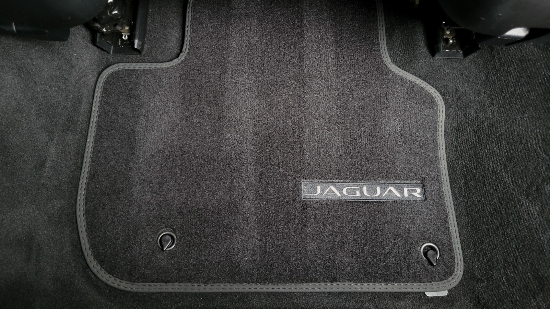 Used 2018 Jaguar XF SPORTBRAKE S / 3.0L / AWD / TECHNOLOGY / NAV / PANO-ROOF / REARVIEW for sale $46,995 at Formula Imports in Charlotte NC 28227 84