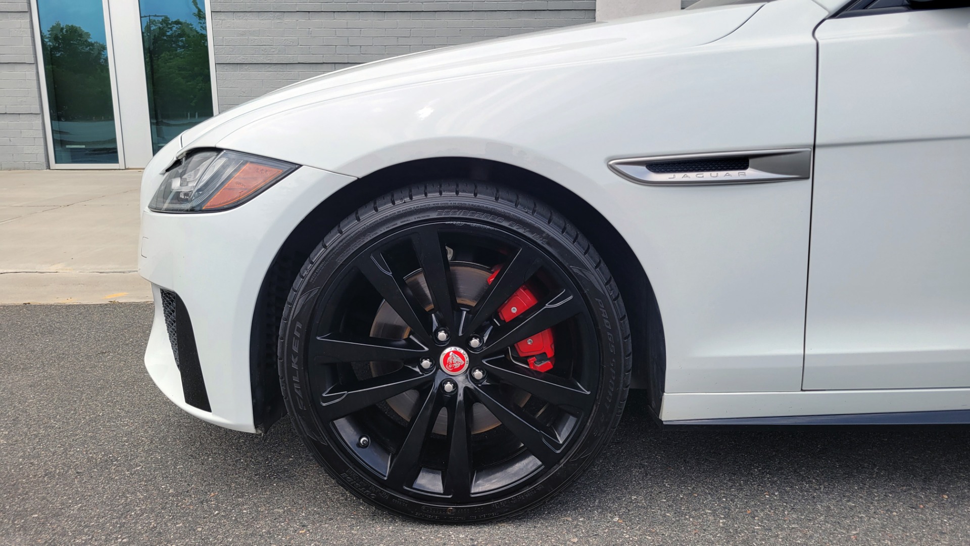 Used 2018 Jaguar XF SPORTBRAKE S / 3.0L / AWD / TECHNOLOGY / NAV / PANO-ROOF / REARVIEW for sale $46,995 at Formula Imports in Charlotte NC 28227 87