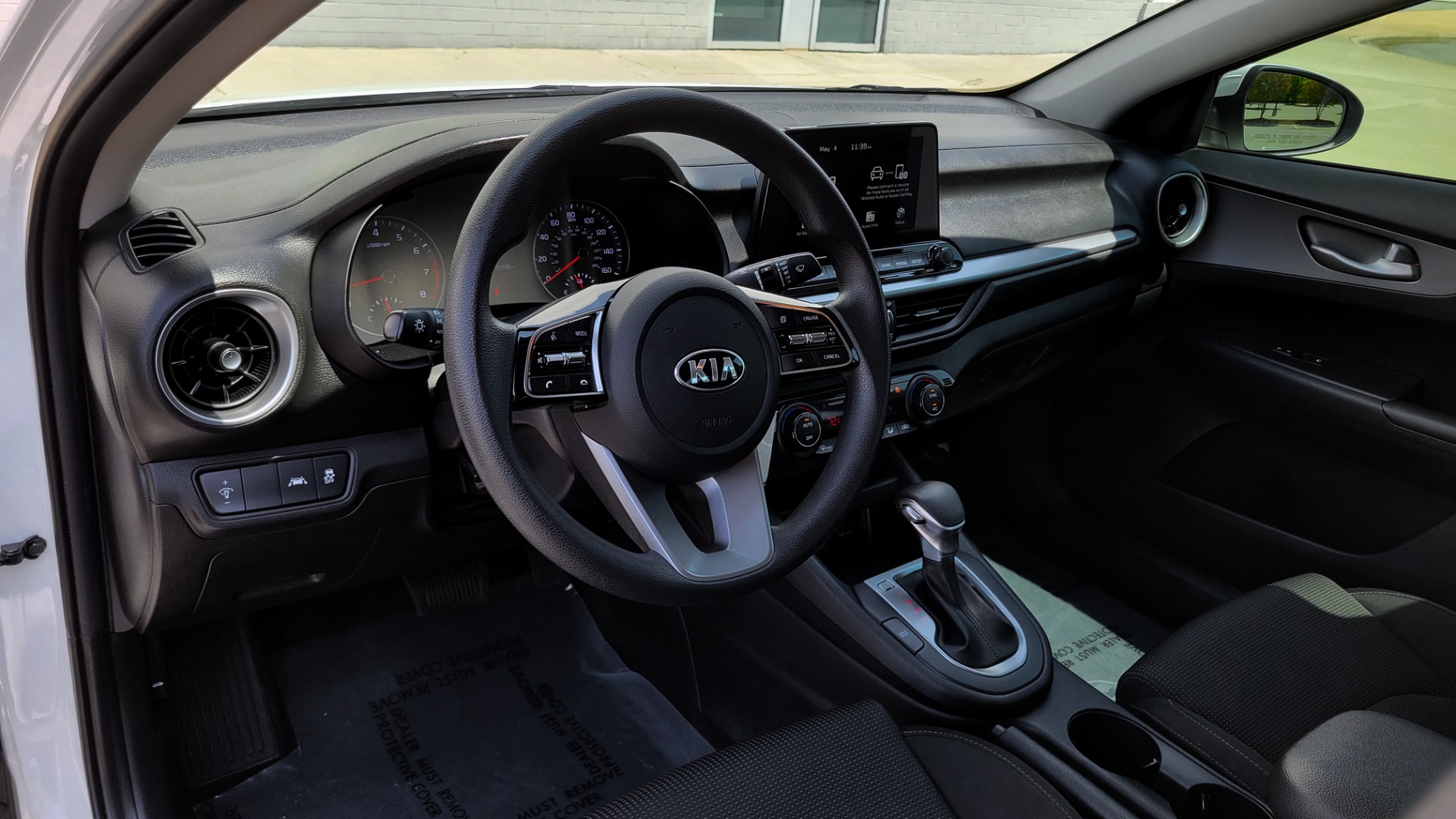 Used 2019 Kia FORTE LXS IVT 2.0L SEDAN / CVT TRANS / APPLE / DUAL-ZONE AIR / REARVIEW for sale $16,995 at Formula Imports in Charlotte NC 28227 33