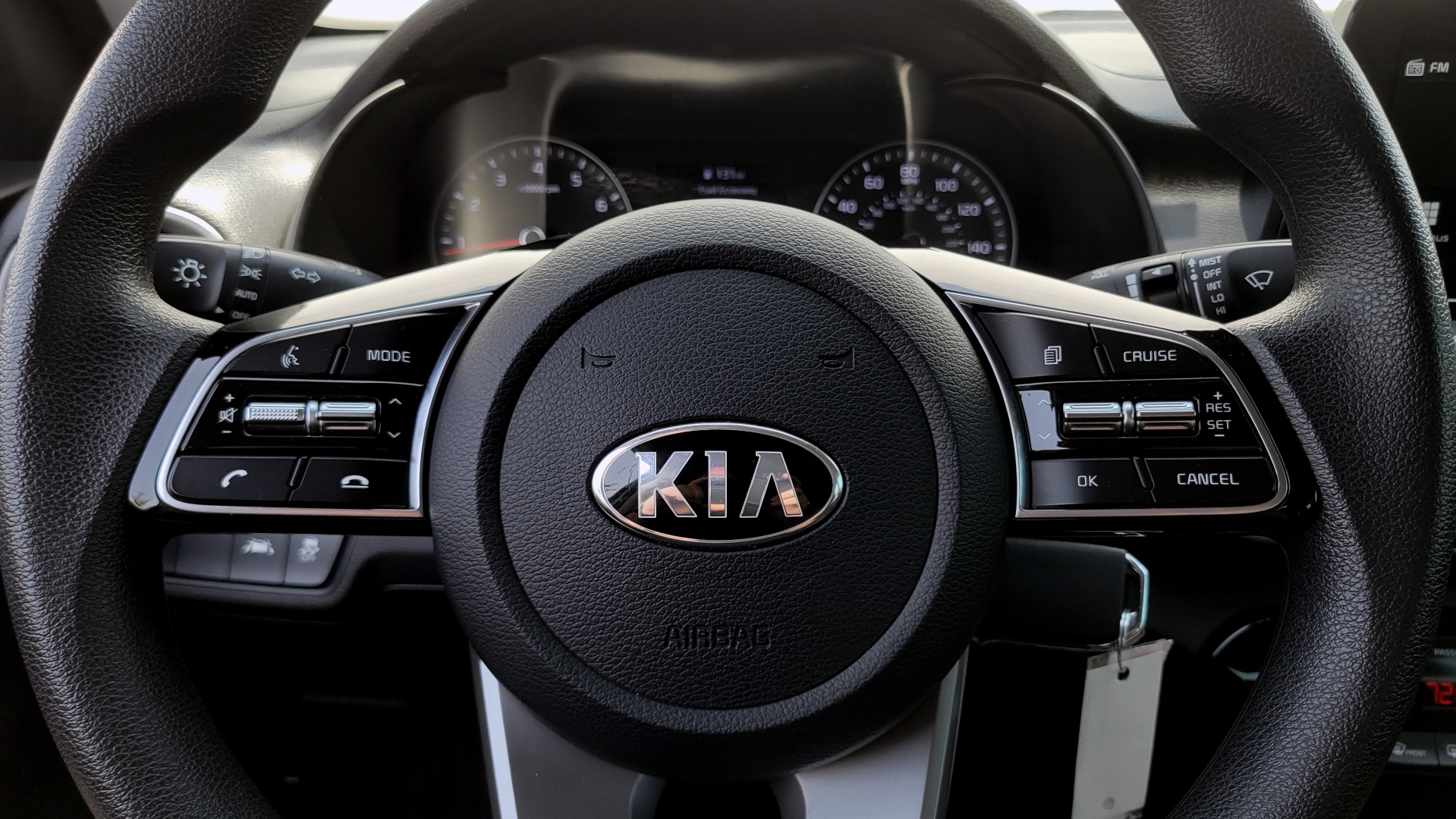 Used 2019 Kia FORTE LXS IVT 2.0L SEDAN / CVT TRANS / APPLE / DUAL-ZONE AIR / REARVIEW for sale $16,995 at Formula Imports in Charlotte NC 28227 38