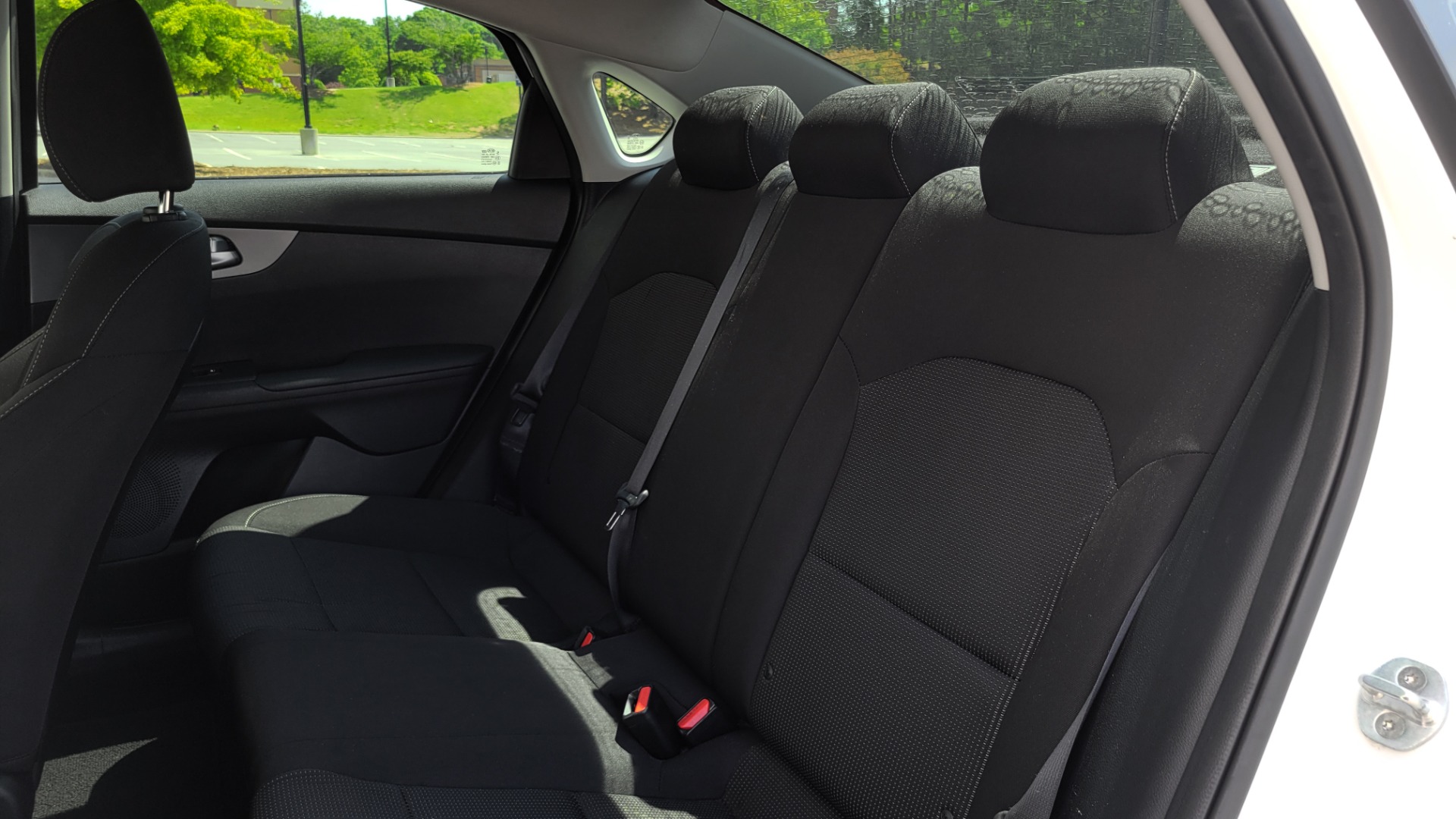 Used 2019 Kia FORTE LXS IVT 2.0L SEDAN / CVT TRANS / APPLE / DUAL-ZONE AIR / REARVIEW for sale $16,995 at Formula Imports in Charlotte NC 28227 59