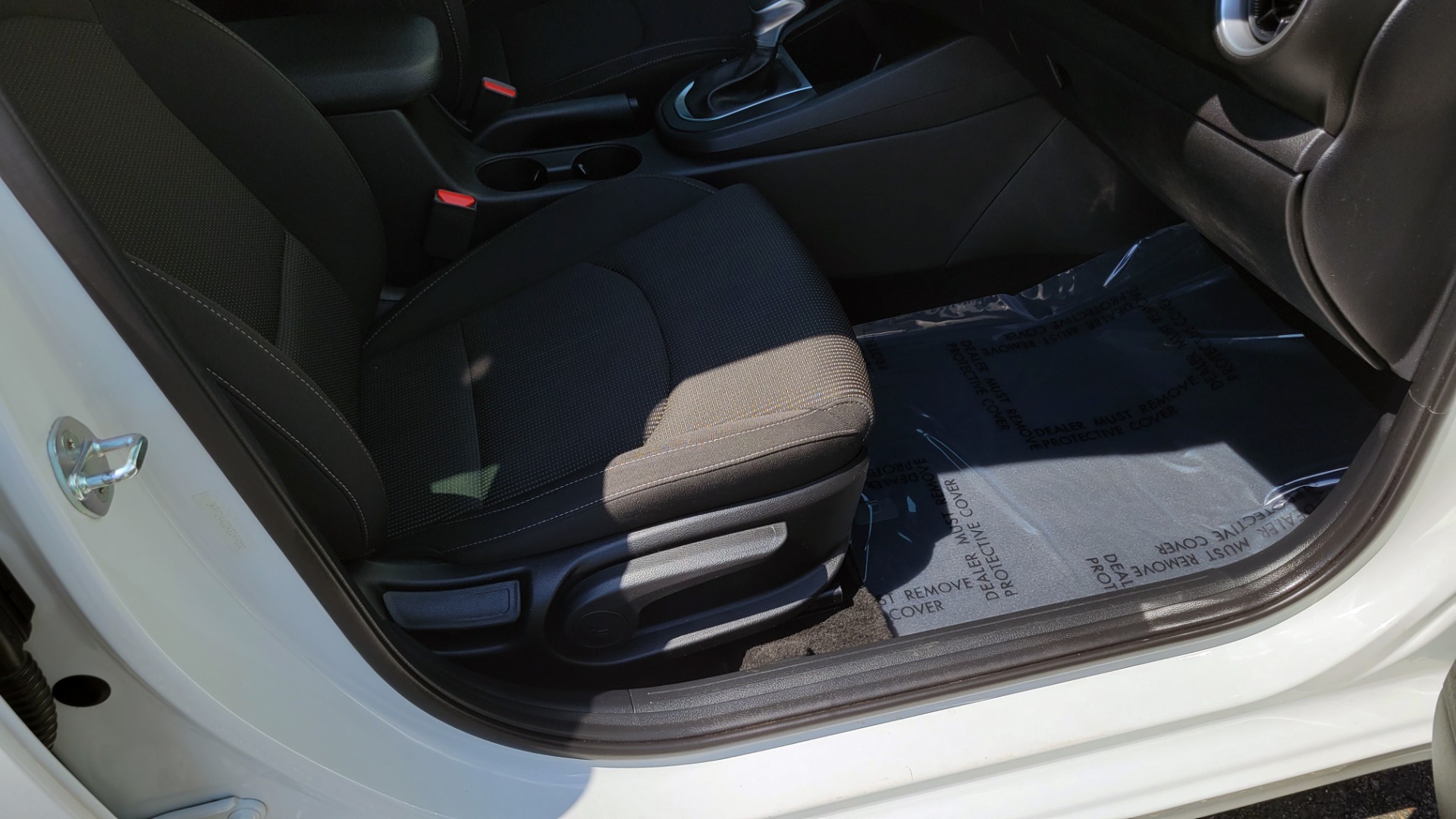 Used 2019 Kia FORTE LXS IVT 2.0L SEDAN / CVT TRANS / APPLE / DUAL-ZONE AIR / REARVIEW for sale $16,995 at Formula Imports in Charlotte NC 28227 61