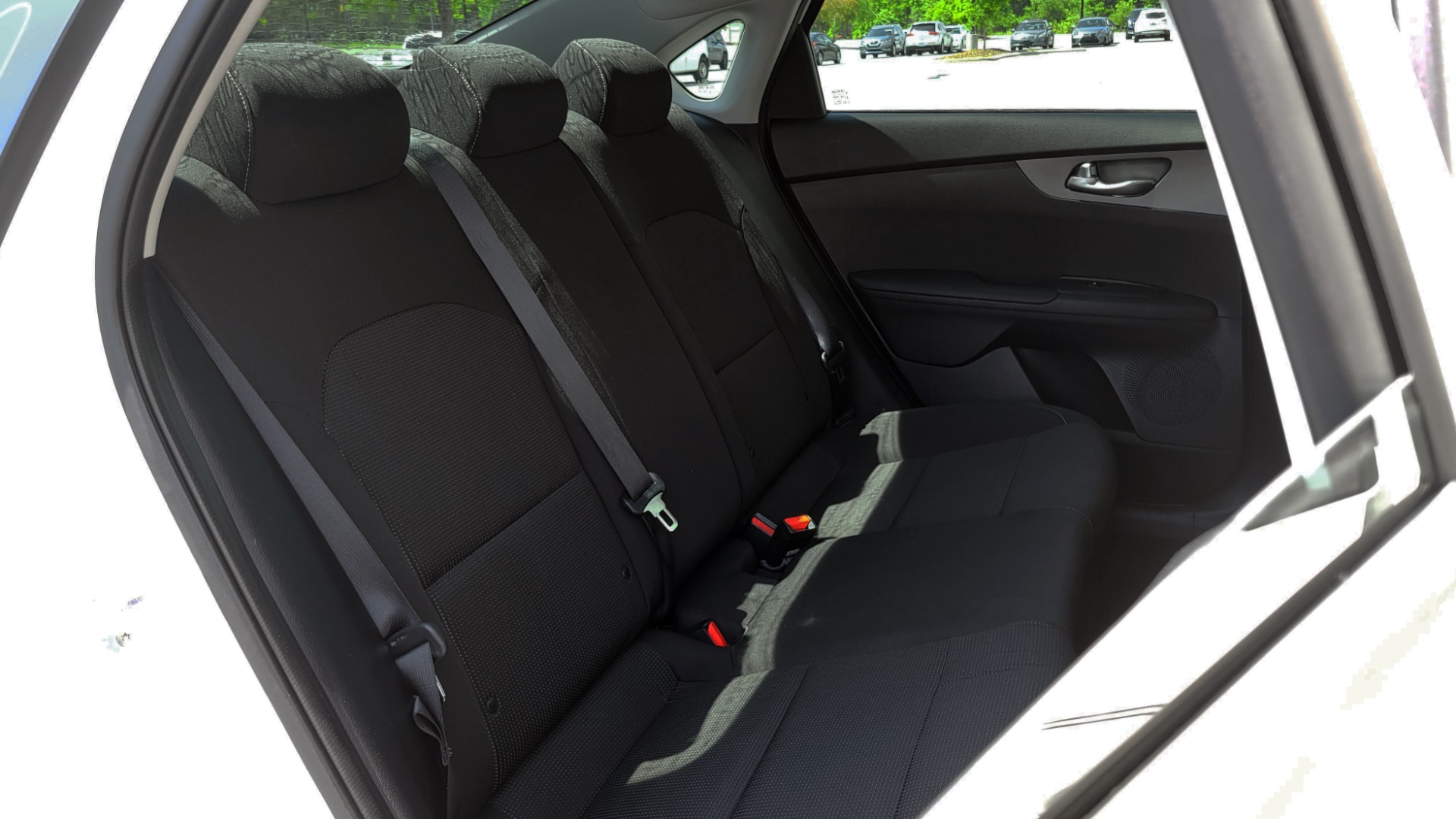 Used 2019 Kia FORTE LXS IVT 2.0L SEDAN / CVT TRANS / APPLE / DUAL-ZONE AIR / REARVIEW for sale $16,995 at Formula Imports in Charlotte NC 28227 68