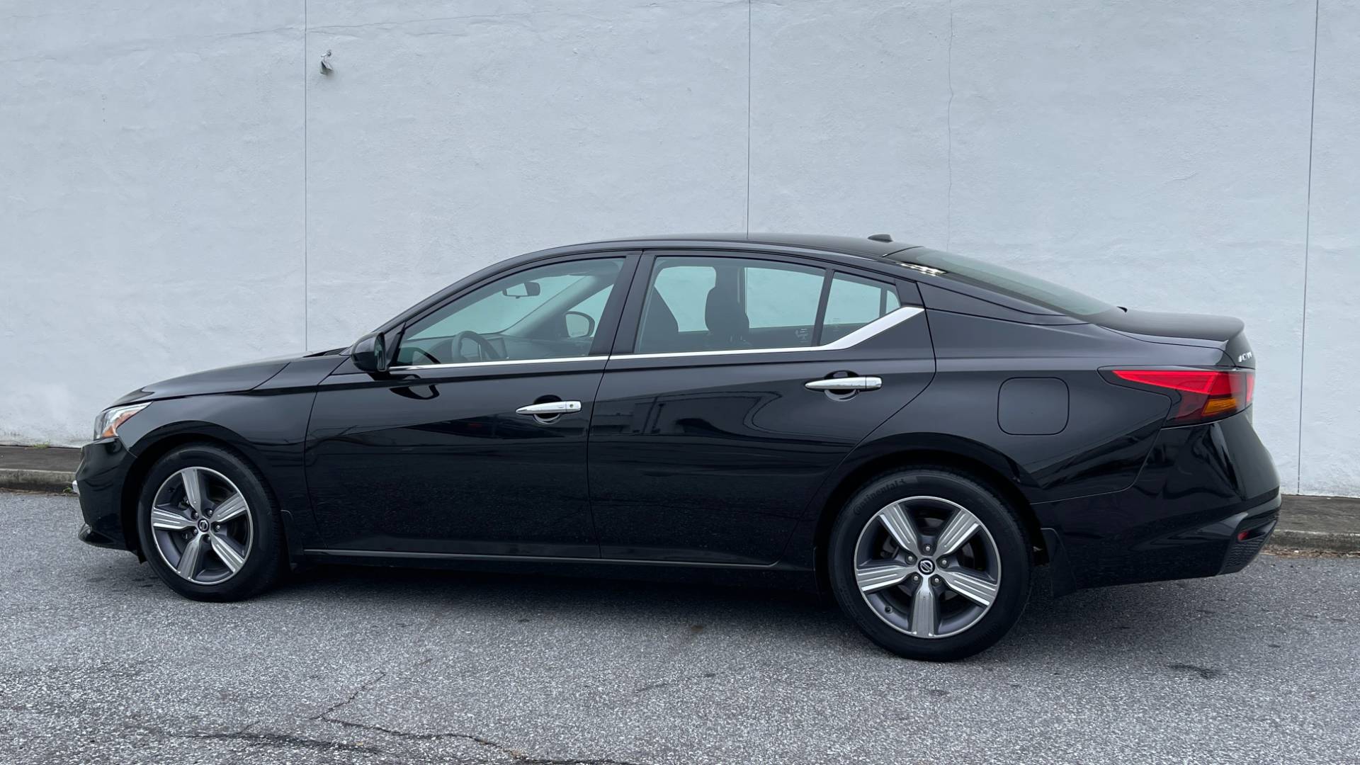 Used 2019 Nissan ALTIMA 2.5 S SEDAN / CVT AUTO / FWD / PROXIMITY KEY / REARVIEW for sale Sold at Formula Imports in Charlotte NC 28227 2