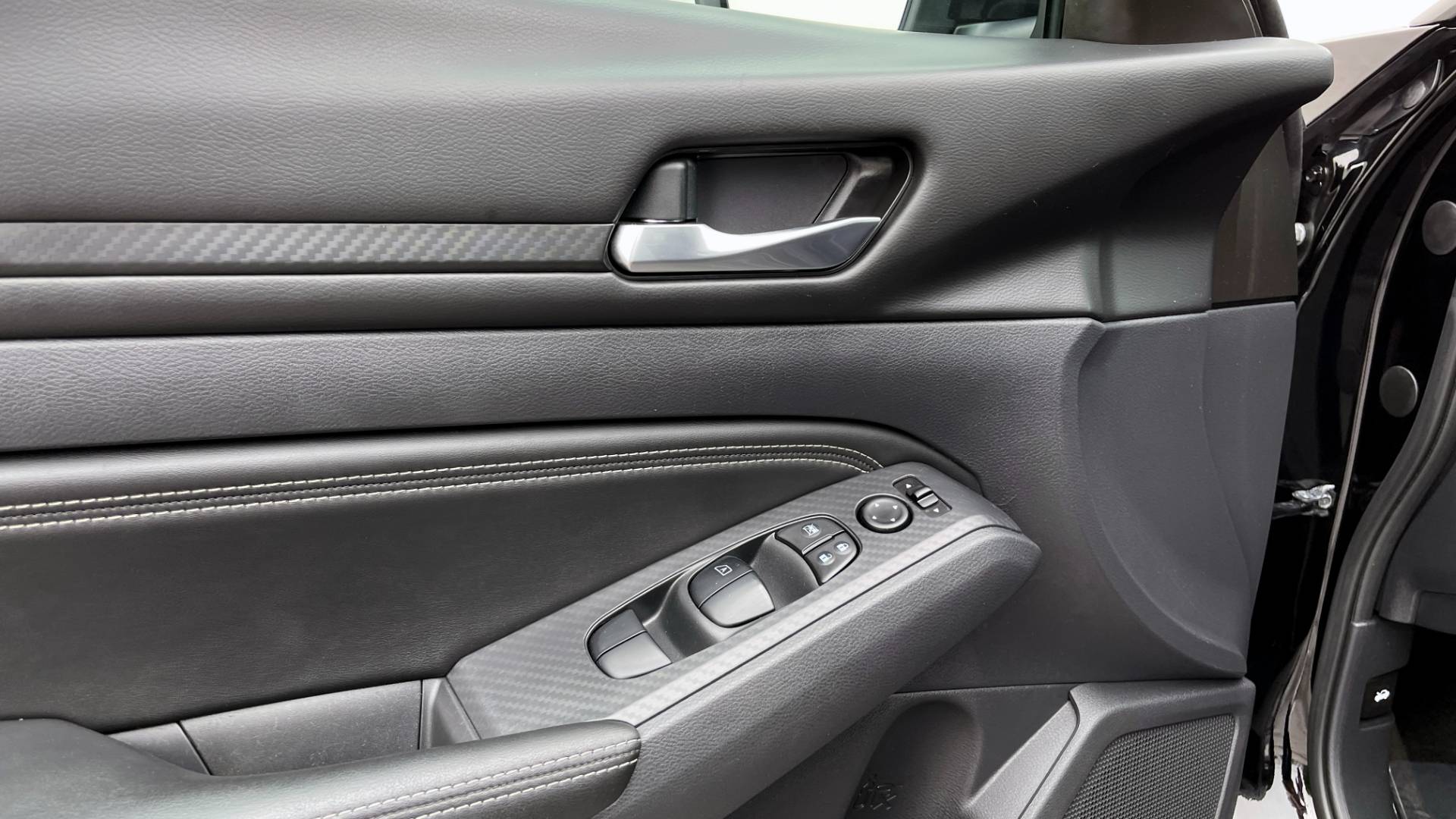 Used 2019 Nissan ALTIMA 2.5 S SEDAN / CVT AUTO / FWD / PROXIMITY KEY / REARVIEW for sale Sold at Formula Imports in Charlotte NC 28227 21