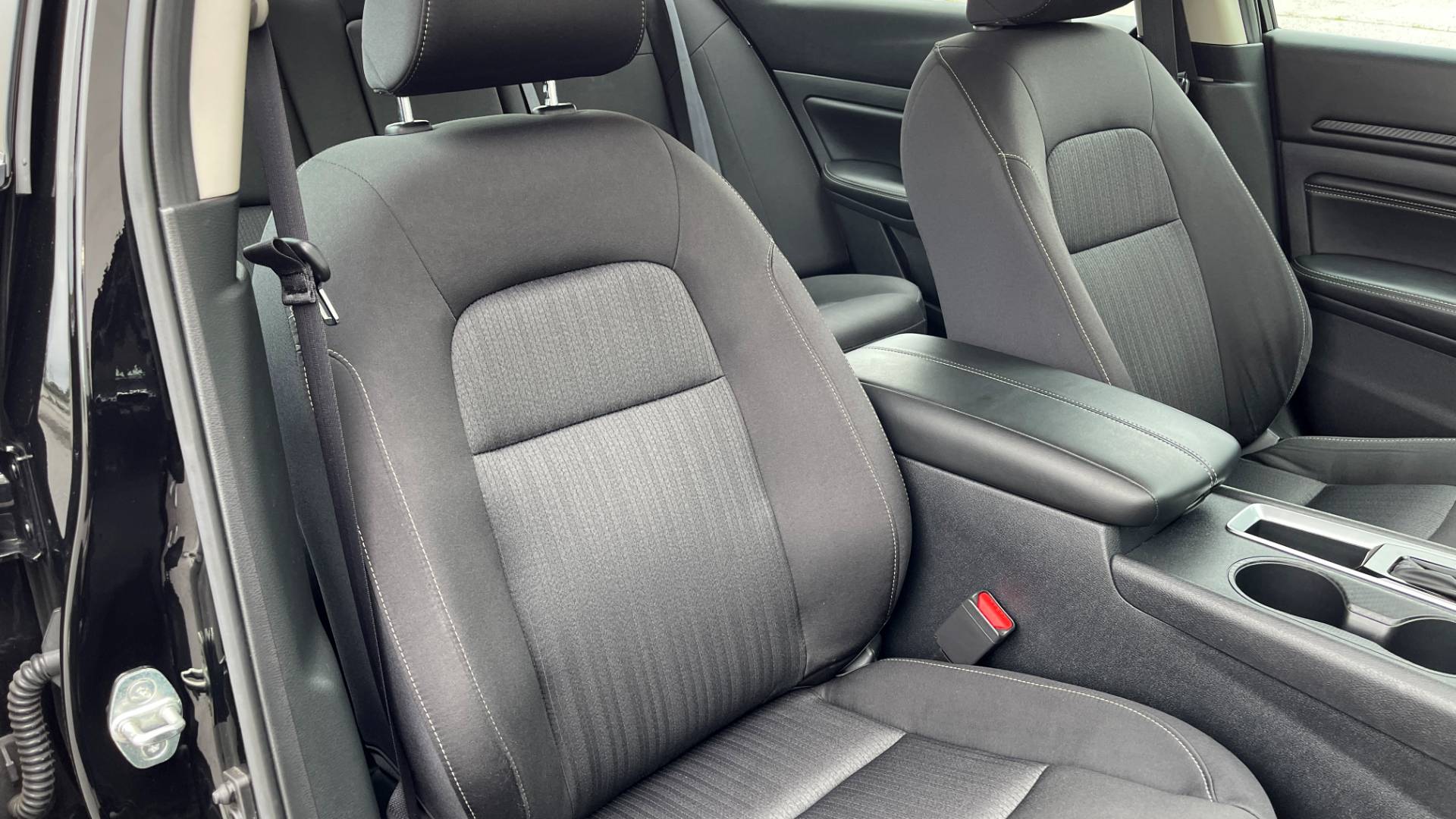 Used 2019 Nissan ALTIMA 2.5 S SEDAN / CVT AUTO / FWD / PROXIMITY KEY / REARVIEW for sale Sold at Formula Imports in Charlotte NC 28227 37