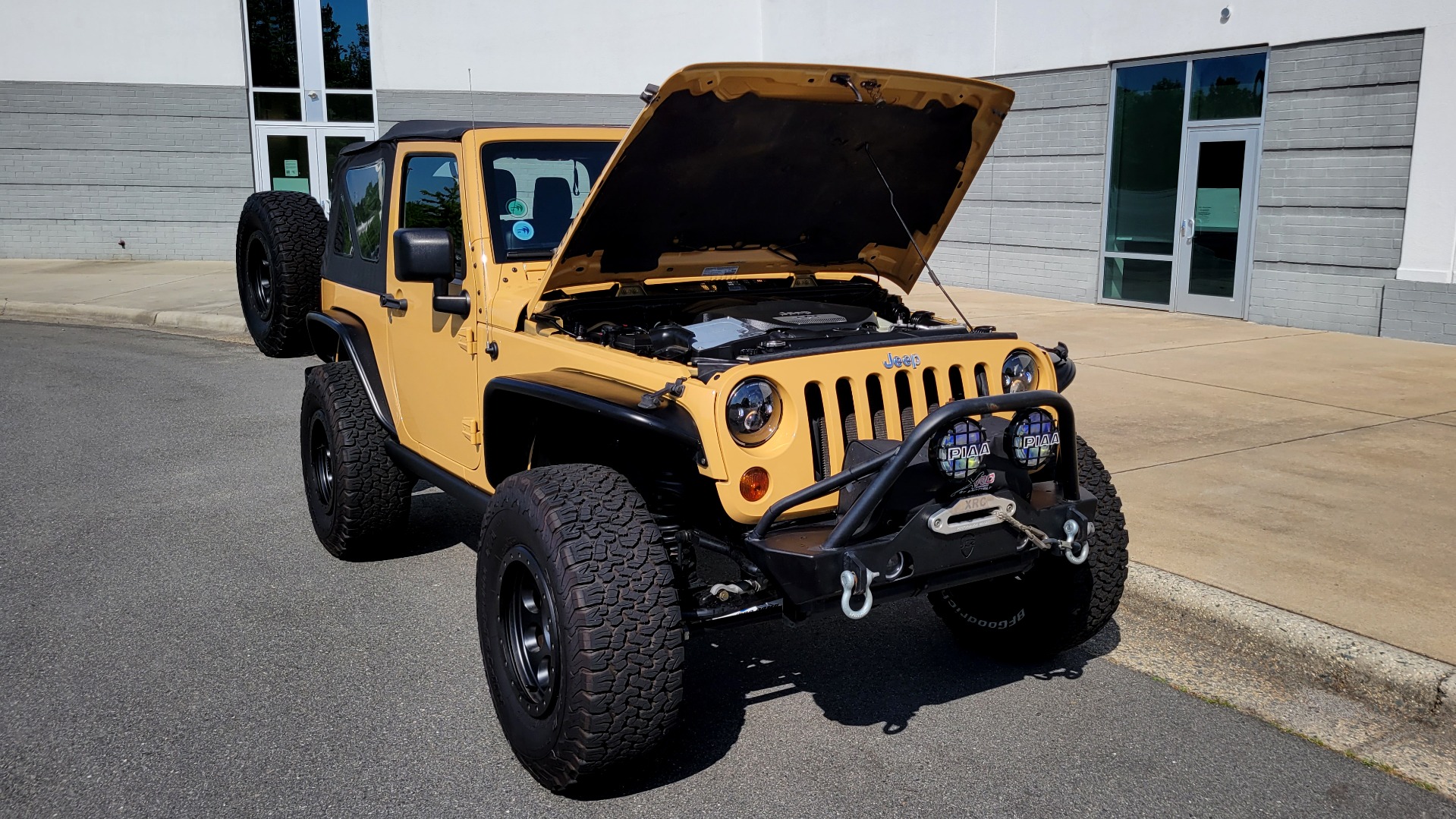 Used 2013 Jeep WRANGLER RUBICON 4X4 / 3.6L V6 / 6-SPD MANUAL / PWR CONV GRP / REARVIEW for sale $28,500 at Formula Imports in Charlotte NC 28227 18