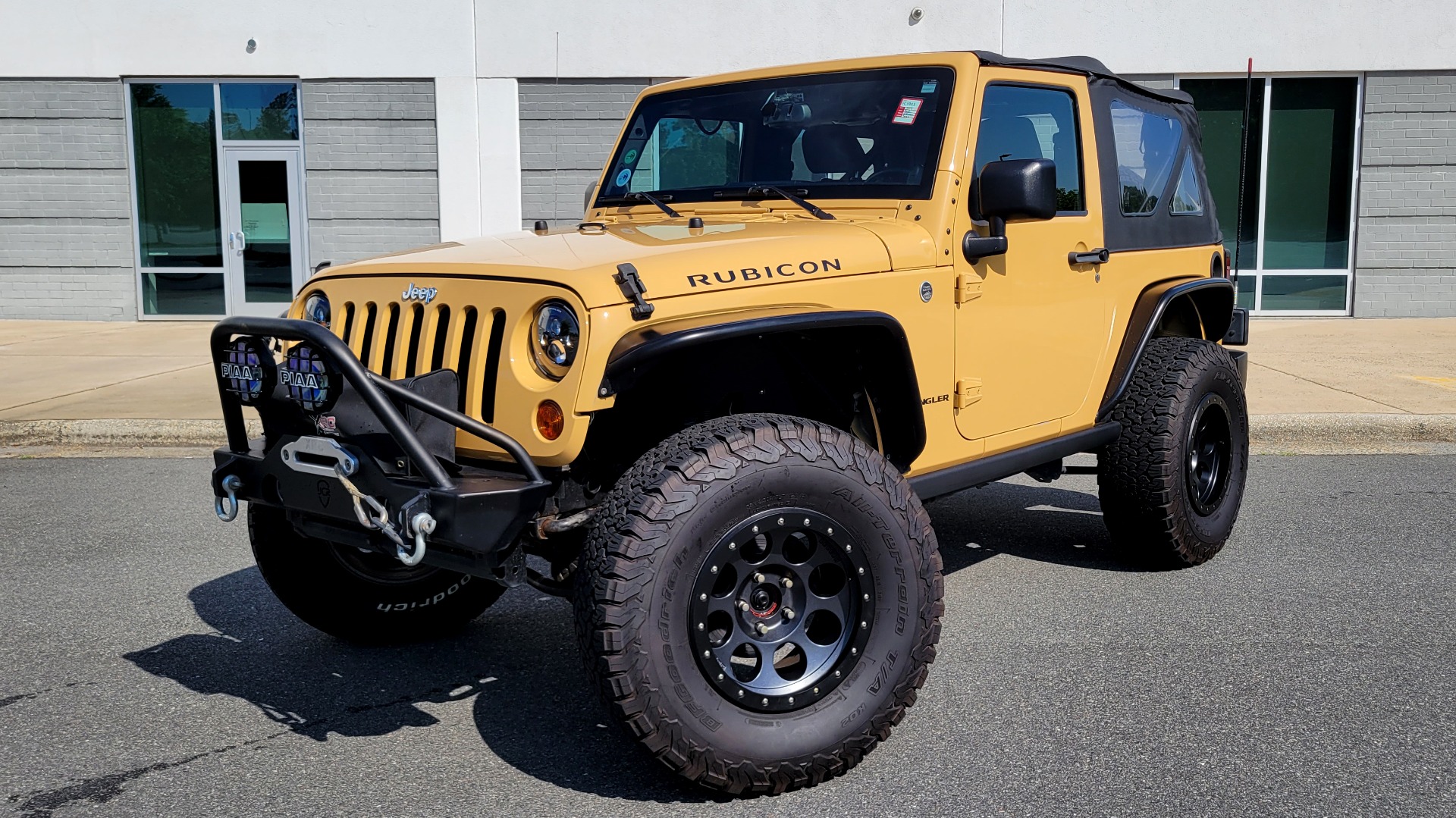 Used 2013 Jeep WRANGLER RUBICON 4X4 / 3.6L V6 / 6-SPD MANUAL / PWR CONV GRP / REARVIEW for sale $28,500 at Formula Imports in Charlotte NC 28227 3