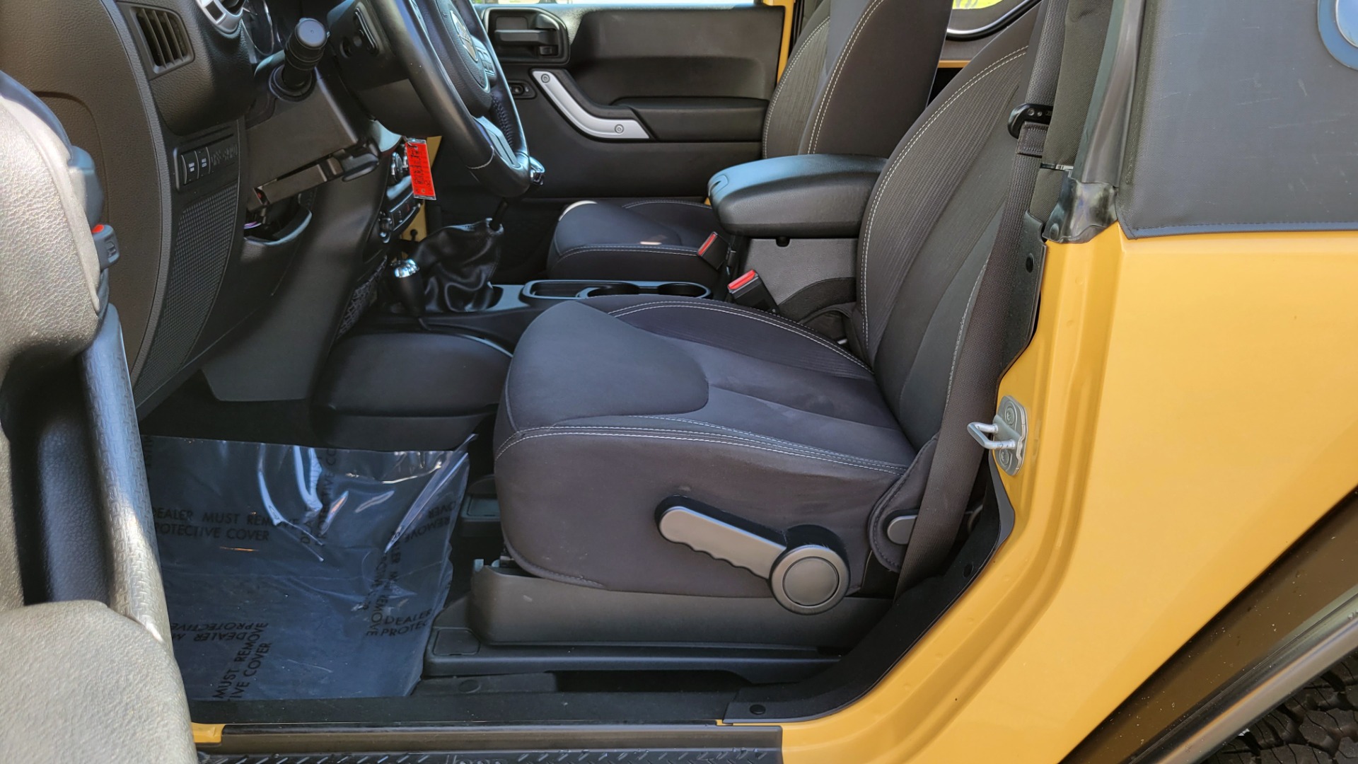 Used 2013 Jeep WRANGLER RUBICON 4X4 / 3.6L V6 / 6-SPD MANUAL / PWR CONV GRP / REARVIEW for sale Sold at Formula Imports in Charlotte NC 28227 42