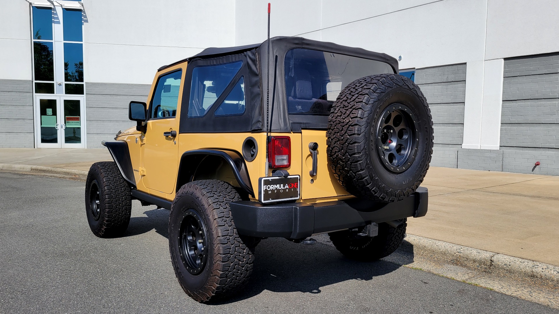 Used 2013 Jeep WRANGLER RUBICON 4X4 / 3.6L V6 / 6-SPD MANUAL / PWR CONV GRP / REARVIEW for sale $28,500 at Formula Imports in Charlotte NC 28227 7