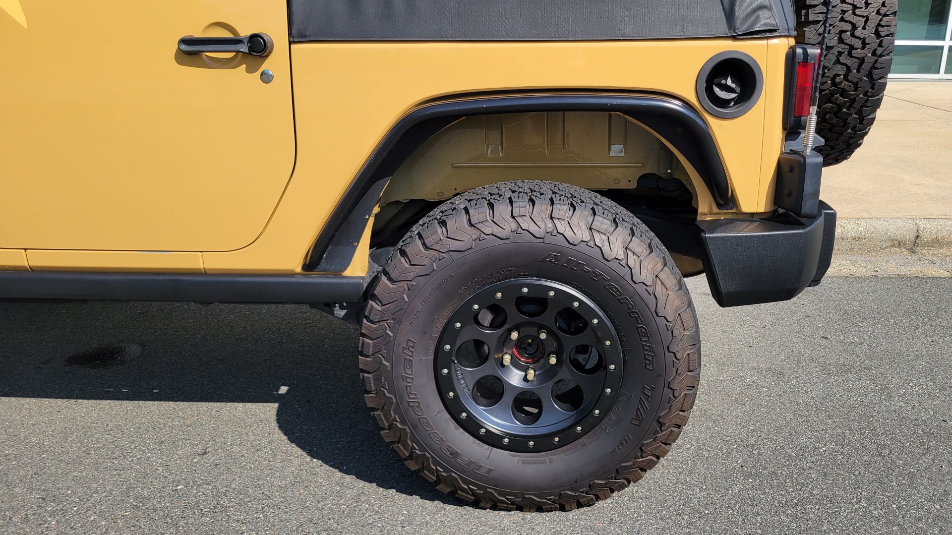 Used 2013 Jeep WRANGLER RUBICON 4X4 / 3.6L V6 / 6-SPD MANUAL / PWR CONV GRP / REARVIEW for sale Sold at Formula Imports in Charlotte NC 28227 81
