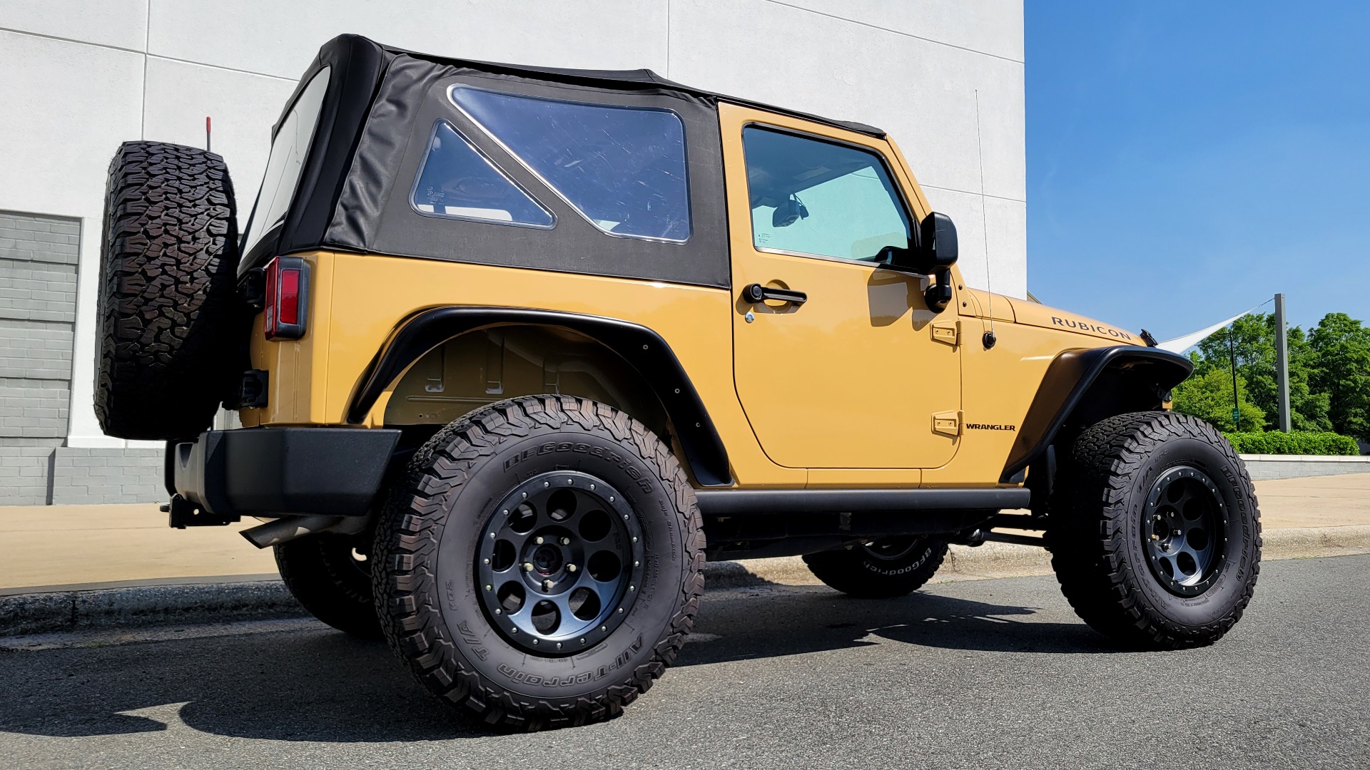 Used 2013 Jeep WRANGLER RUBICON 4X4 / 3.6L V6 / 6-SPD MANUAL / PWR CONV GRP / REARVIEW for sale $28,500 at Formula Imports in Charlotte NC 28227 9