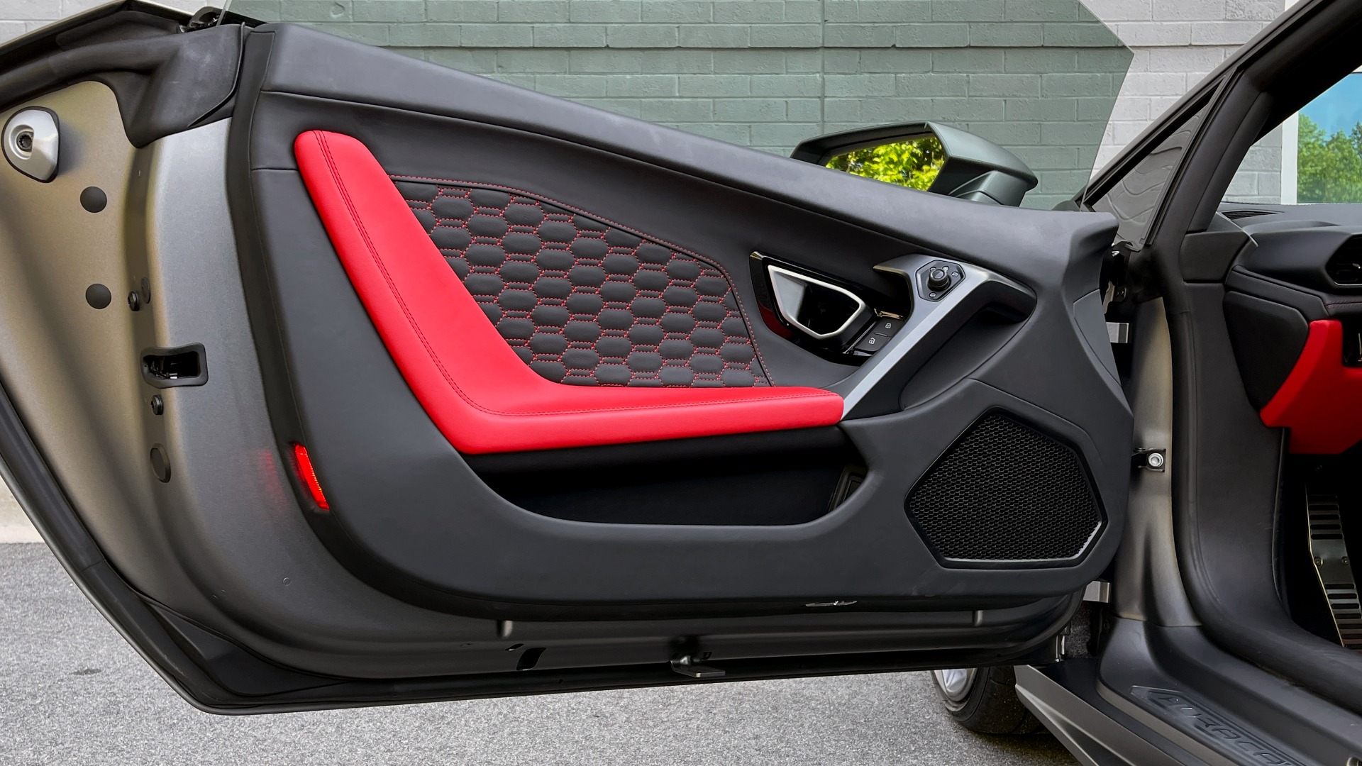 Used 2019 Lamborghini Huracan for sale Sold at Formula Imports in Charlotte NC 28227 40