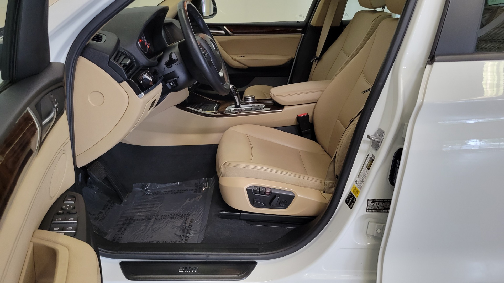 Used 2017 BMW X3 XDRIVE28I PREMIUM / NAV / PANO-ROOF / DRVR ASST / CLD WTHR for sale $30,495 at Formula Imports in Charlotte NC 28227 34