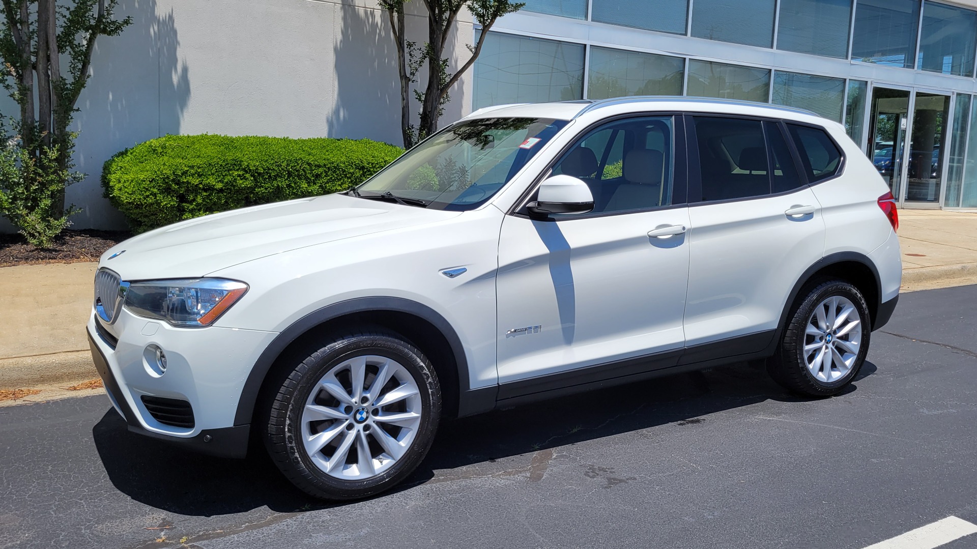 Used 2017 BMW X3 XDRIVE28I PREMIUM / NAV / PANO-ROOF / DRVR ASST / CLD WTHR for sale $30,495 at Formula Imports in Charlotte NC 28227 1