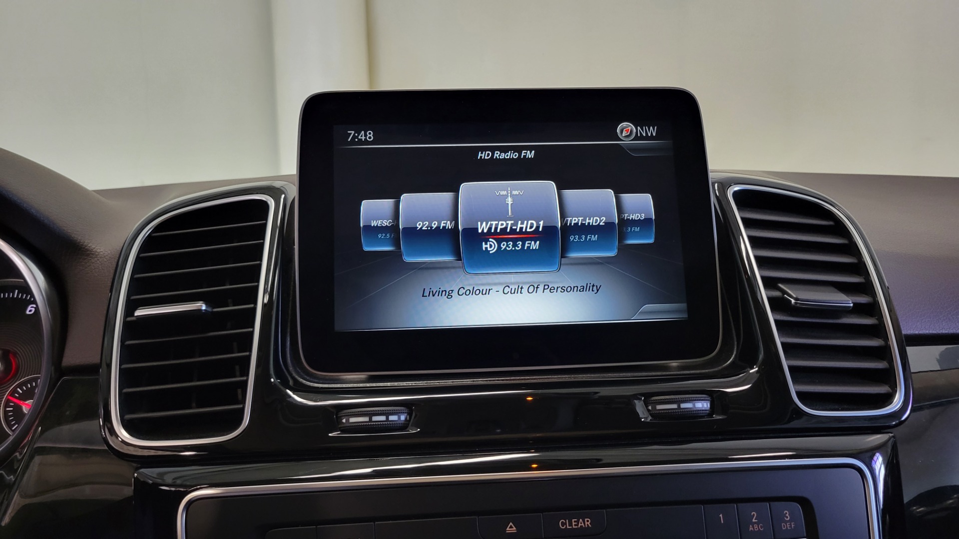 Used 2017 Mercedes-Benz GLE 350 PREMIUM / NAV / PANO-ROOF / H/KJ SND / BSA / REARVIEW for sale Sold at Formula Imports in Charlotte NC 28227 46