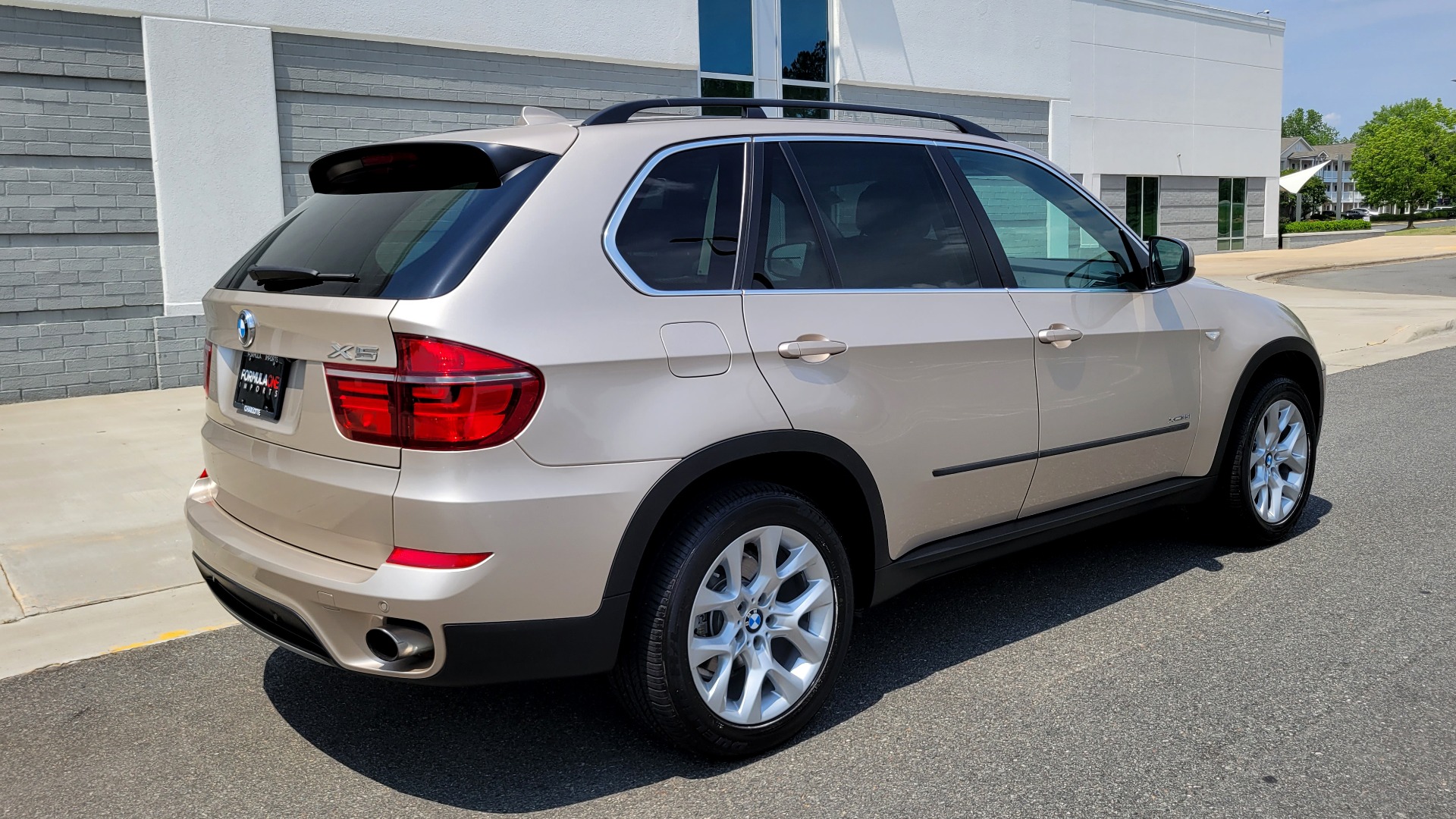 Used 2013 BMW X5 XDRIVE35I PREMIUM / NAV / CONV PKG / PANO-ROOF / ACTIVE CRUISE for sale Sold at Formula Imports in Charlotte NC 28227 2